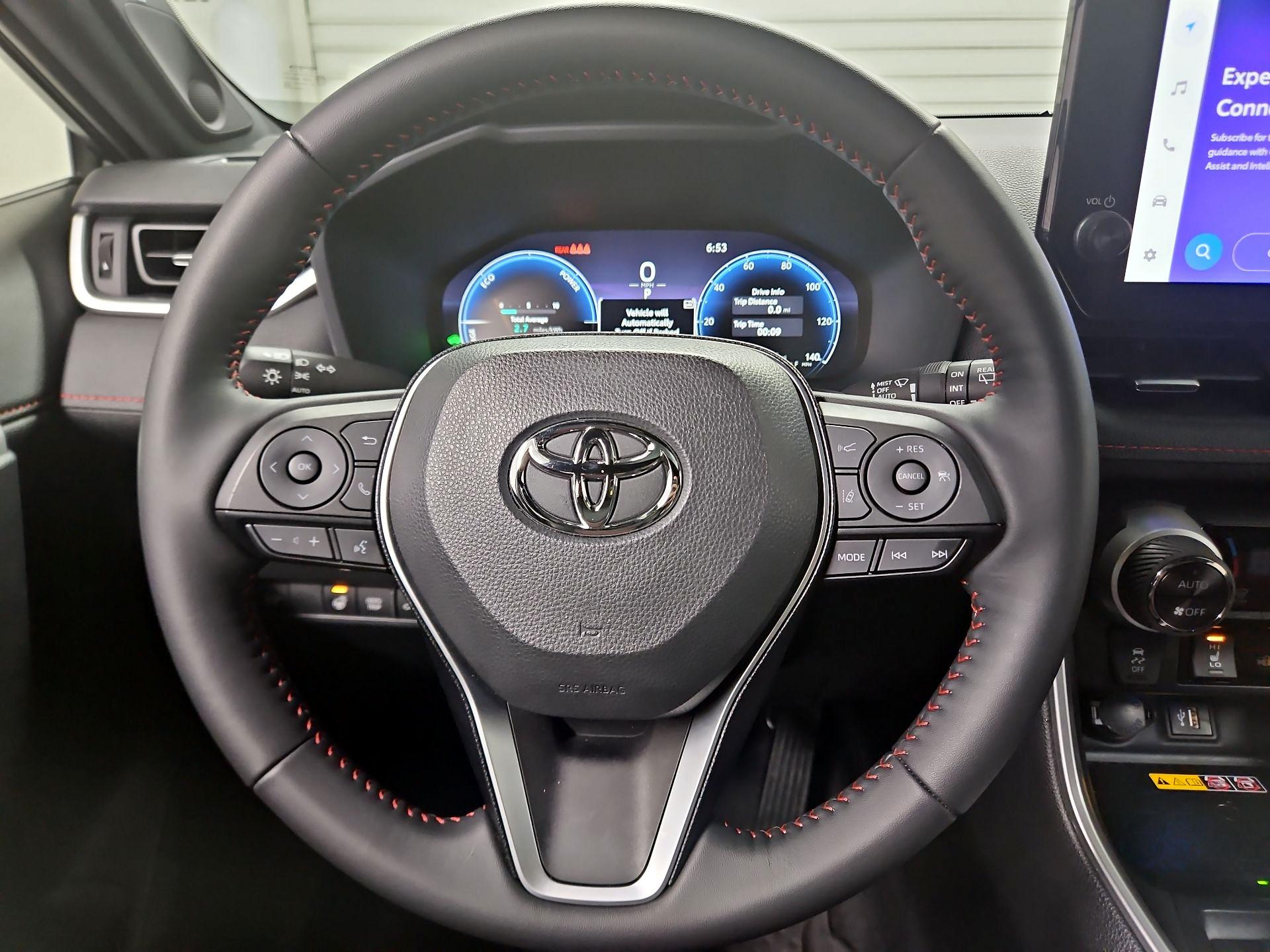 Thumbnail: 2025 Toyota RAV4 - 10