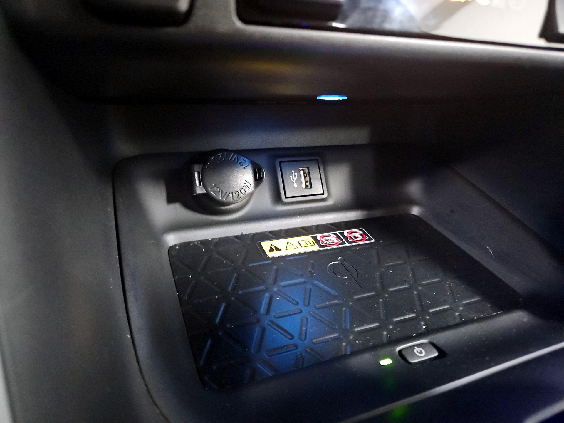 Thumbnail: 2025 Toyota RAV4 - 18