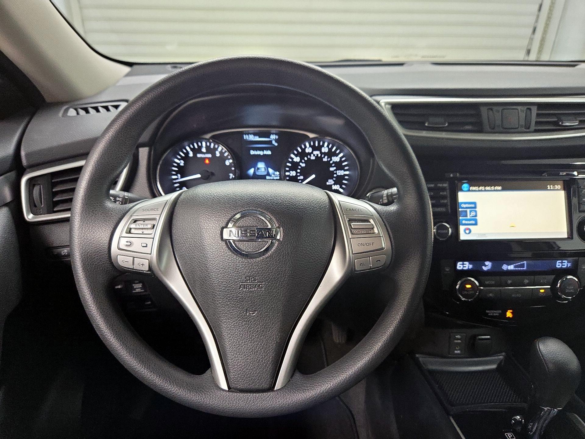 Thumbnail: 2016 Nissan Rogue - 10