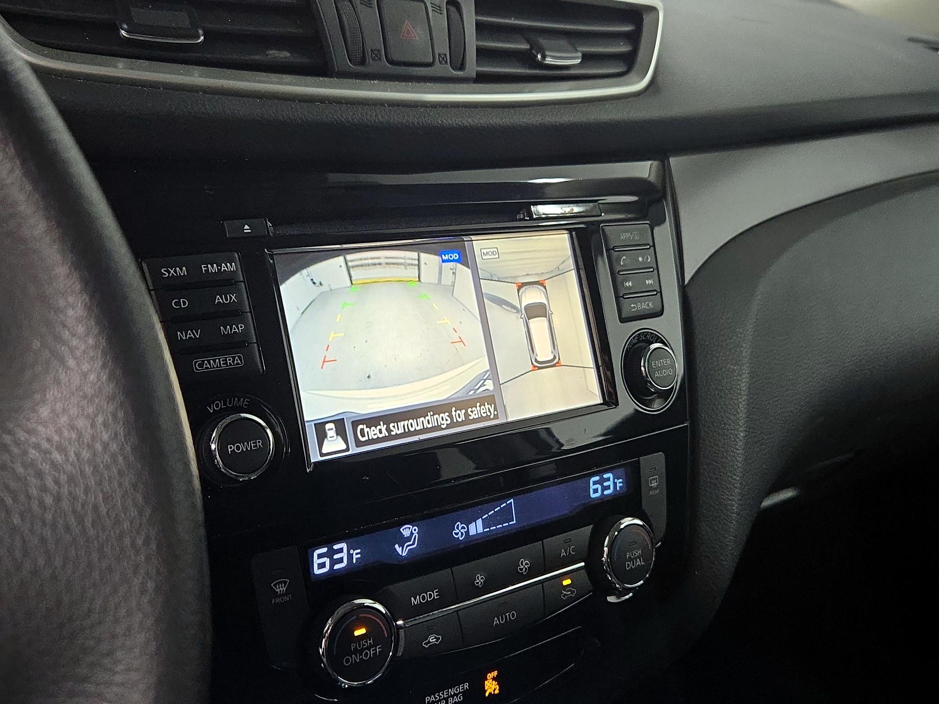 Thumbnail: 2016 Nissan Rogue - 15