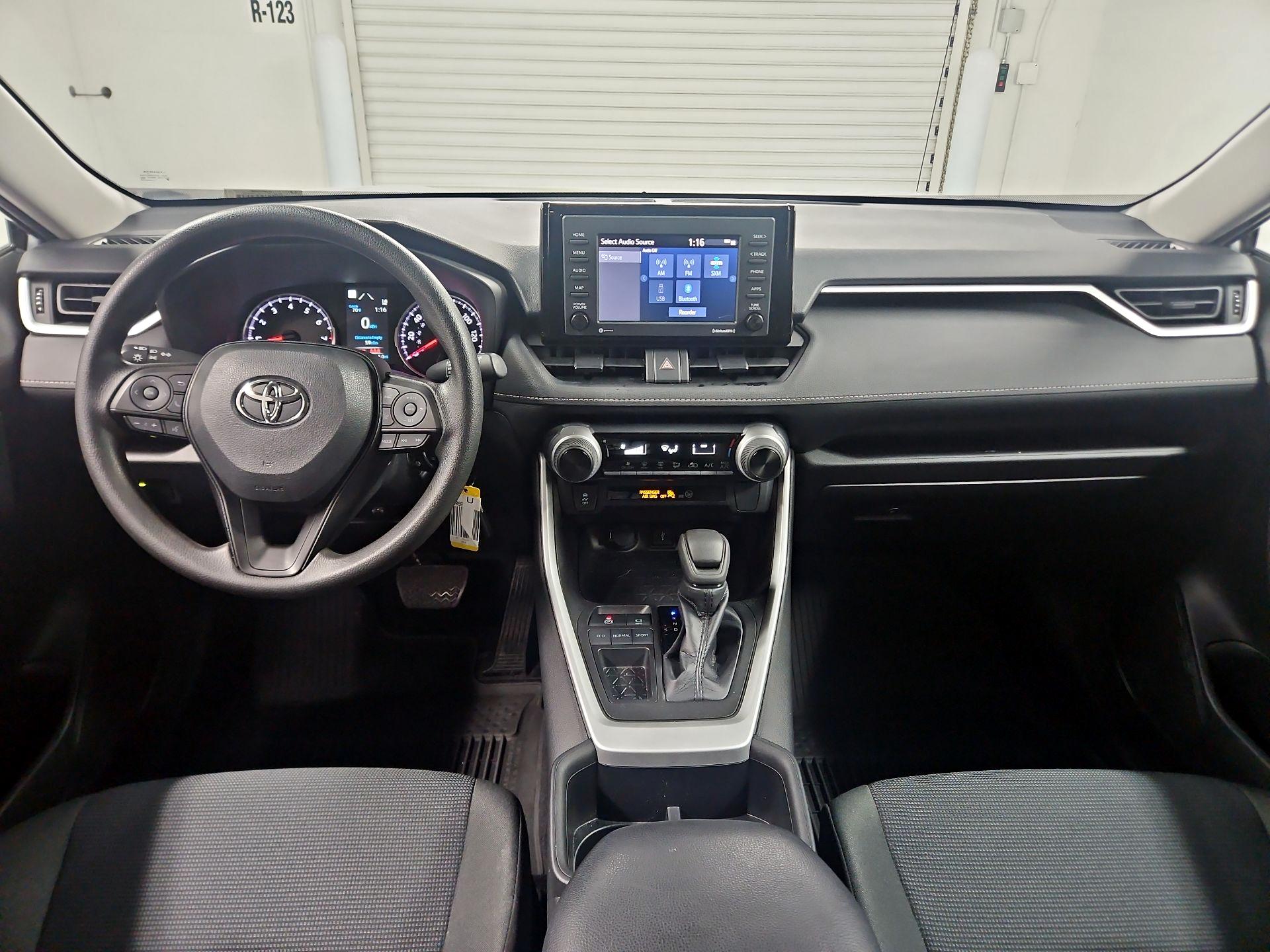 Thumbnail: 2022 Toyota RAV4 - 9