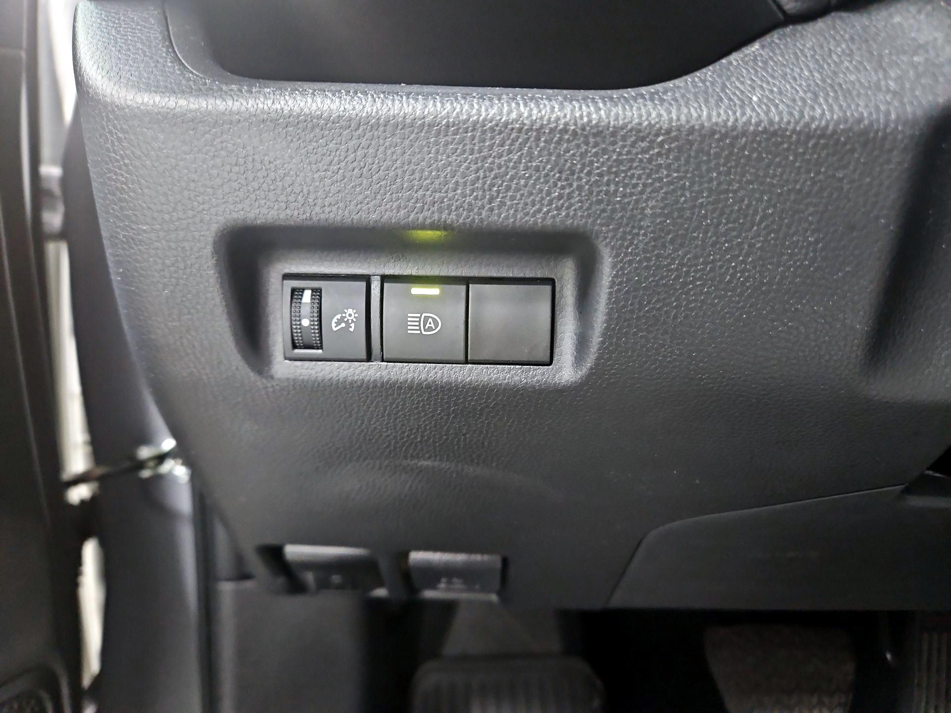 Thumbnail: 2022 Toyota RAV4 - 13