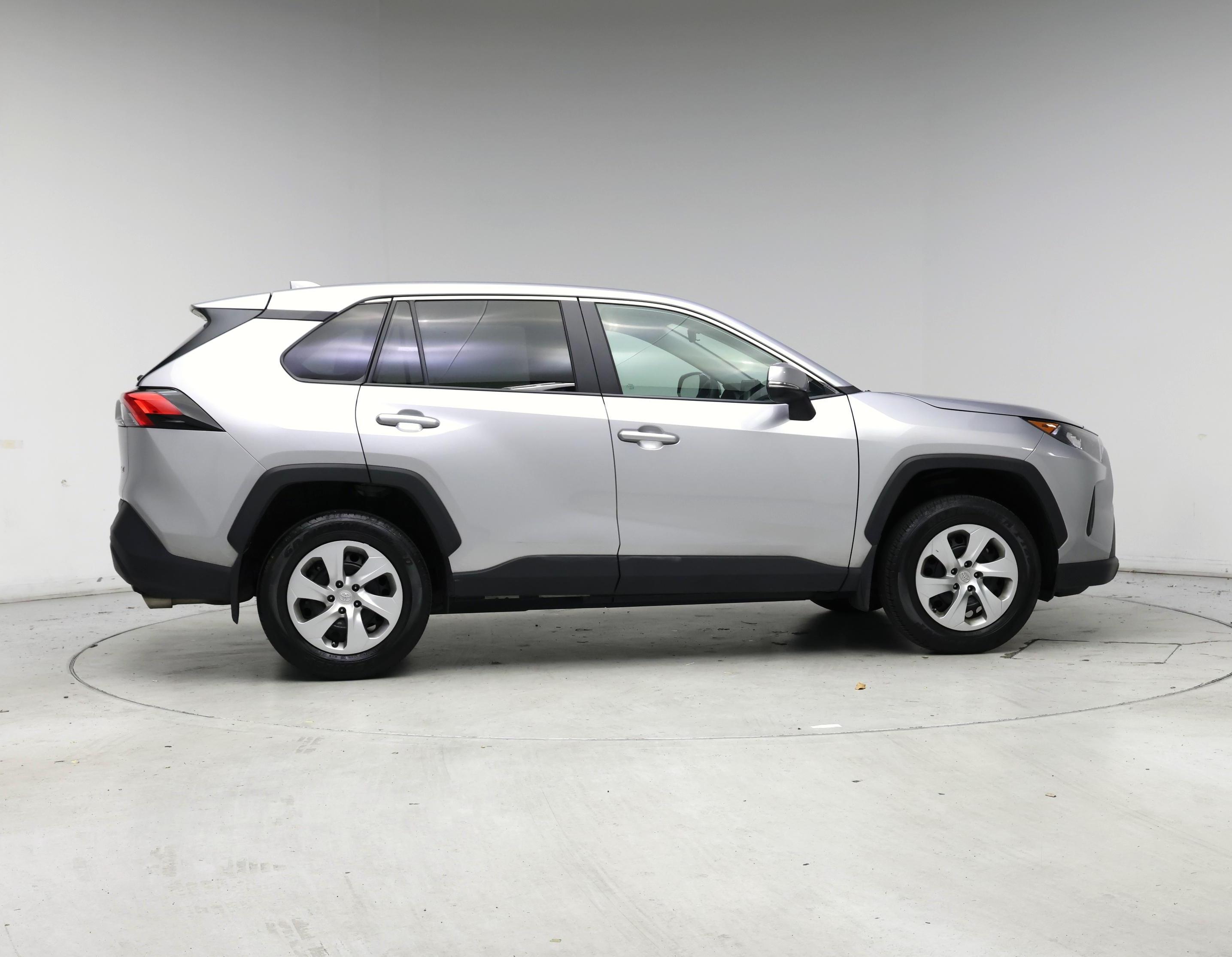 Thumbnail: 2022 Toyota RAV4 - 7