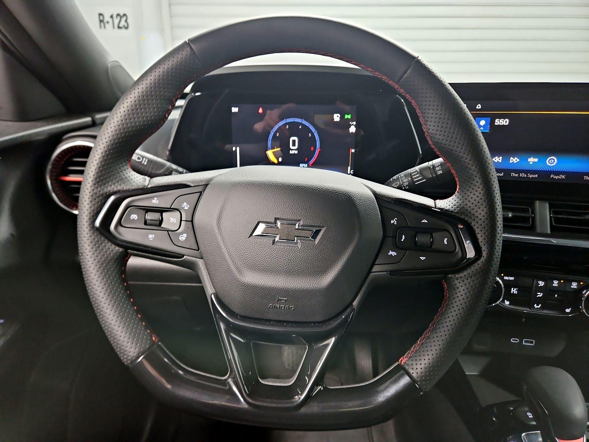 Thumbnail: 2025 Chevrolet Trax - 10