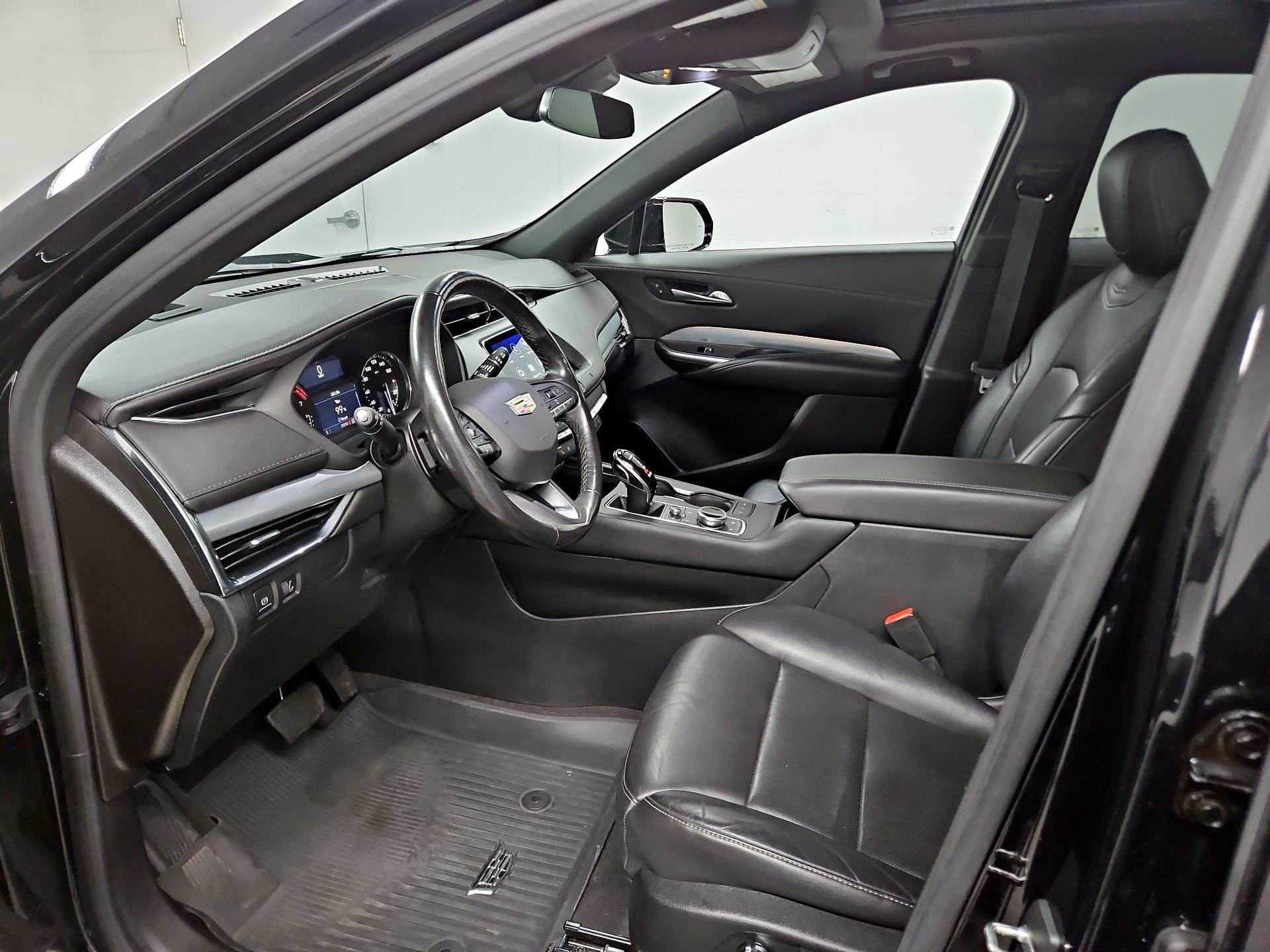 Thumbnail: 2020 Cadillac XT4 - 11