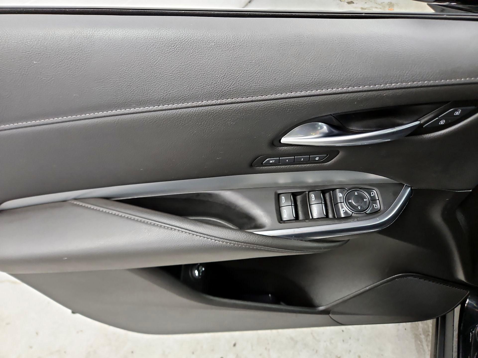 Thumbnail: 2020 Cadillac XT4 - 12