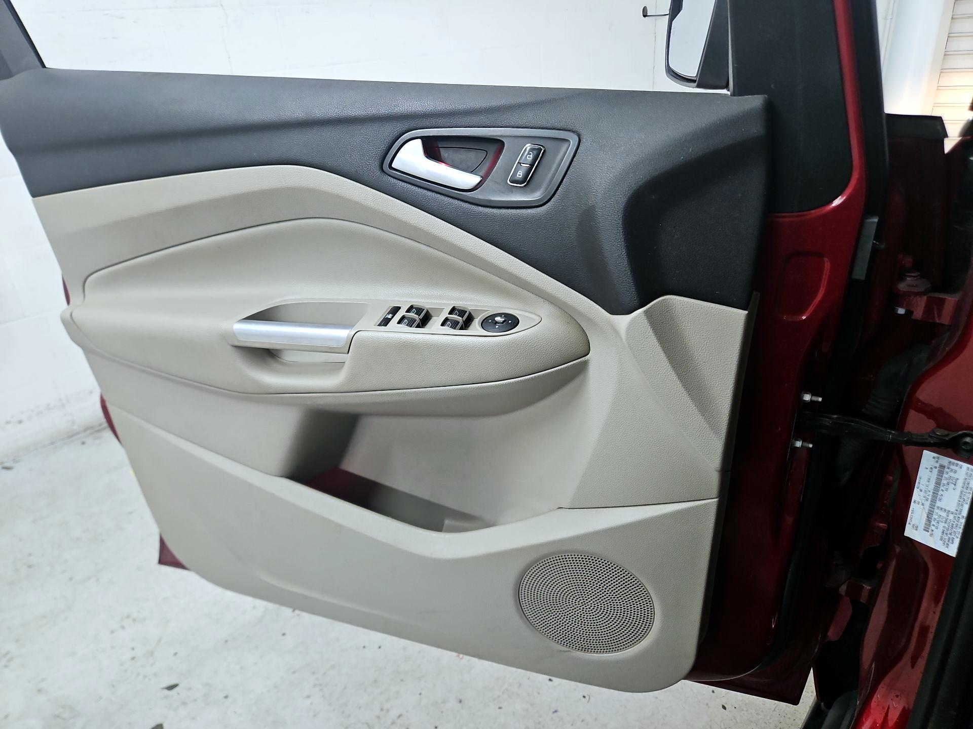 Thumbnail: 2015 Ford C-Max - 12