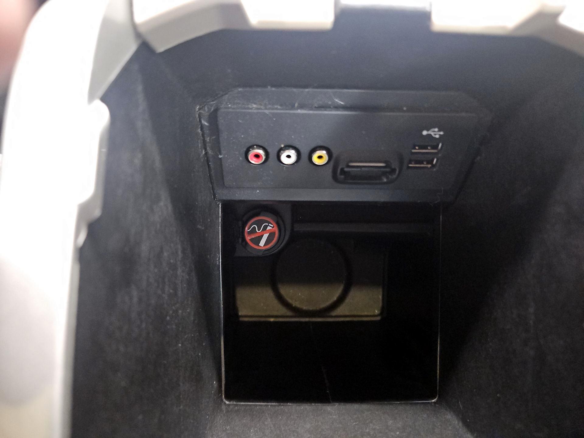 Thumbnail: 2015 Ford C-Max - 18