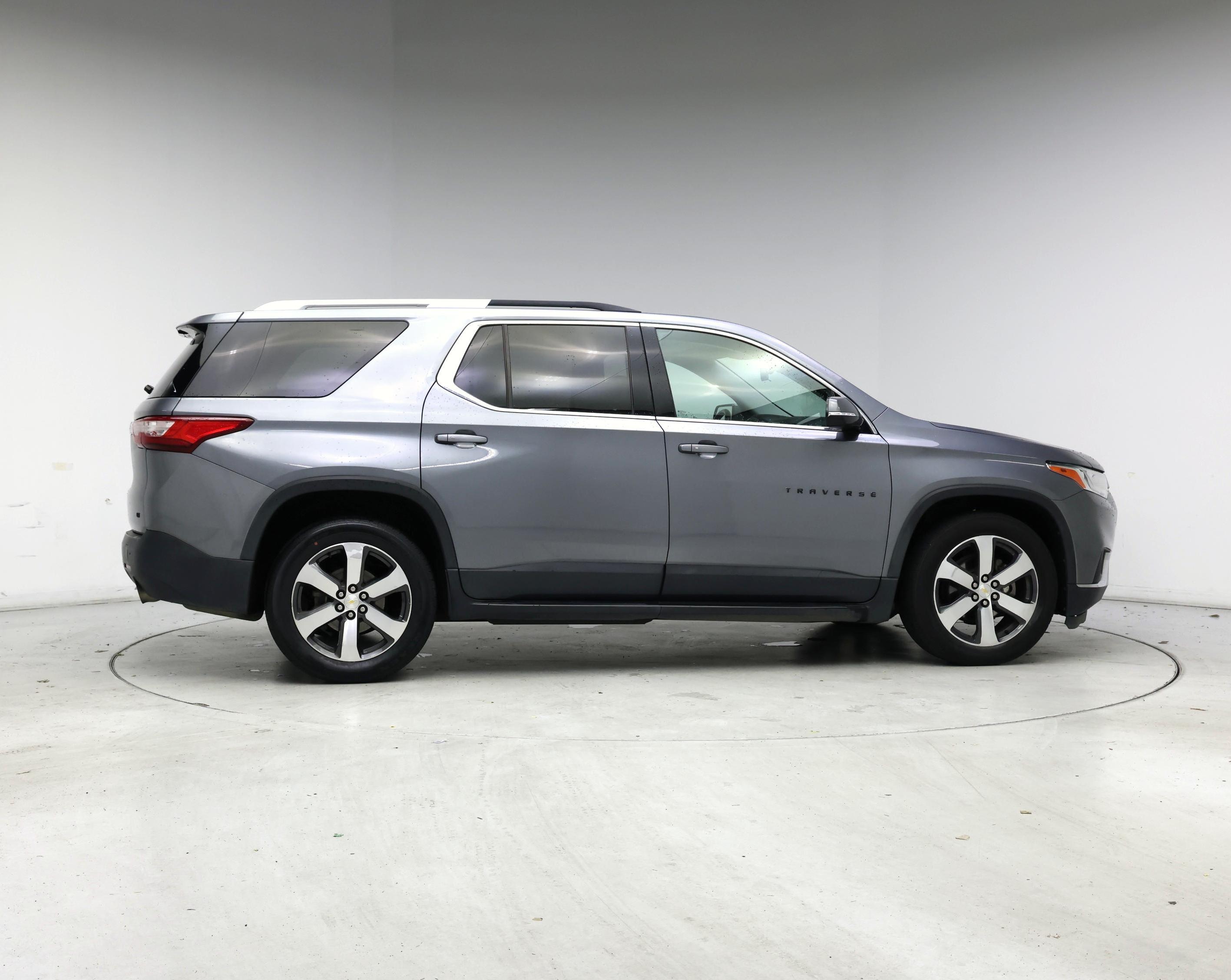 Thumbnail: 2018 Chevrolet Traverse - 7