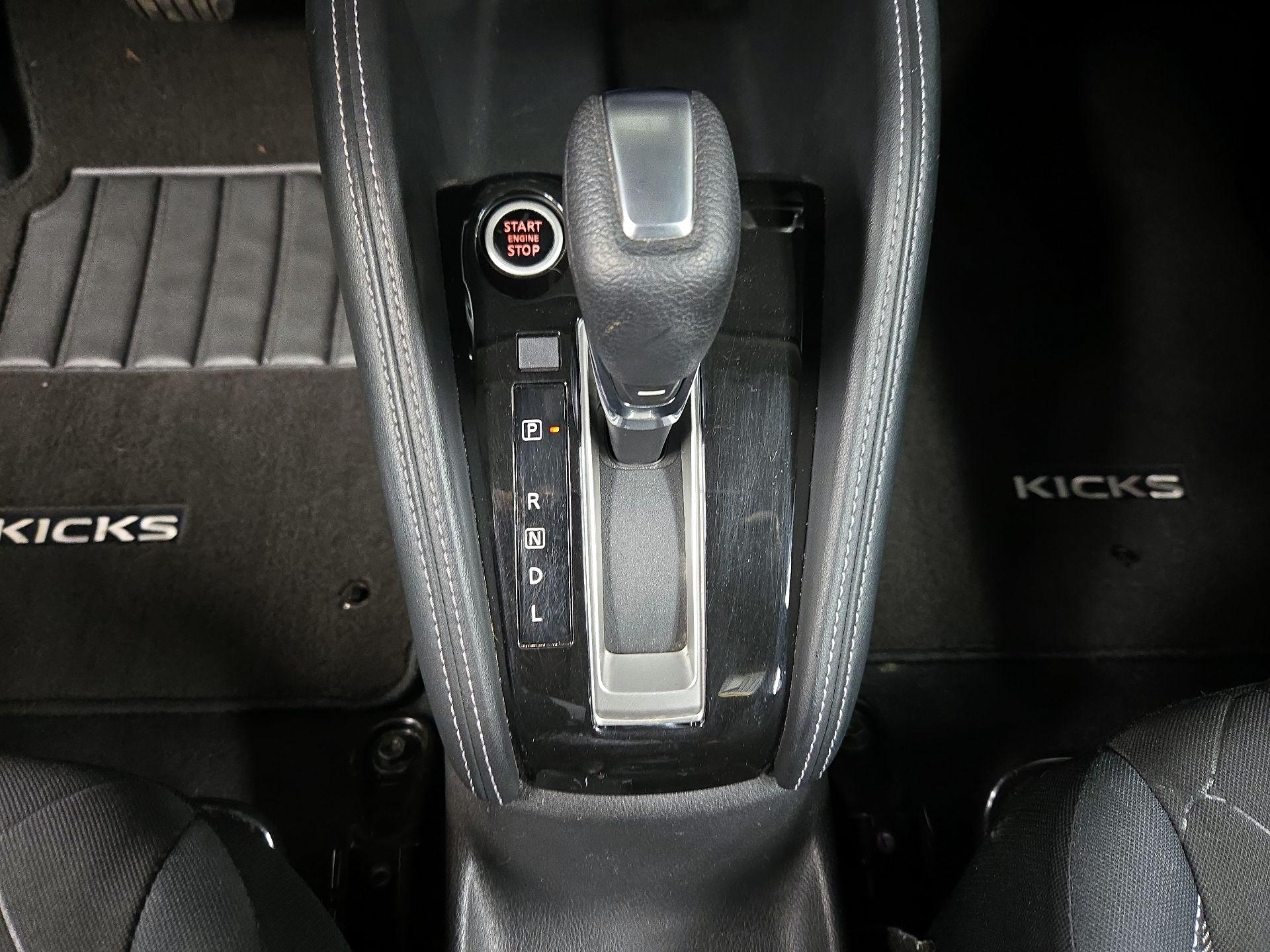 Thumbnail: 2018 Nissan Kicks - 17