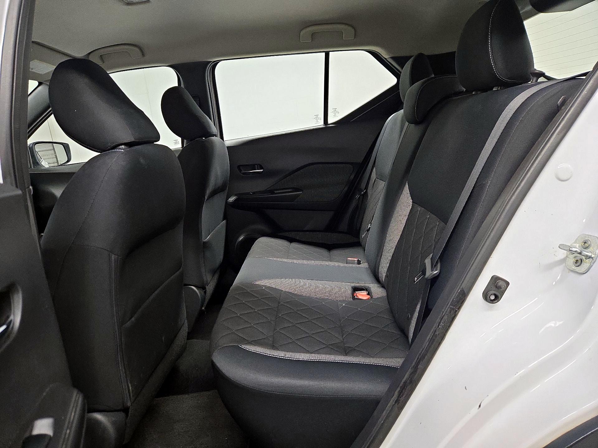 Thumbnail: 2018 Nissan Kicks - 19