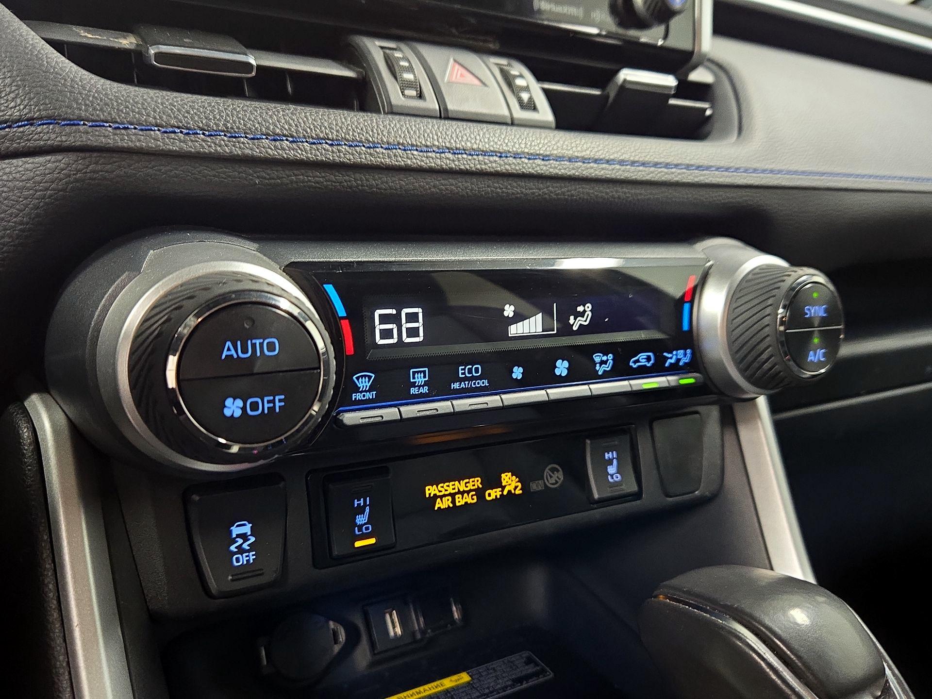 Thumbnail: 2021 Toyota RAV4 - 17