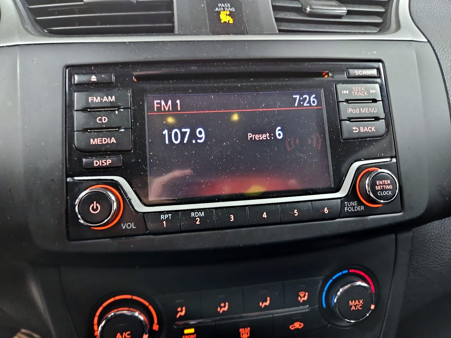 Thumbnail: 2018 Nissan Sentra - 15