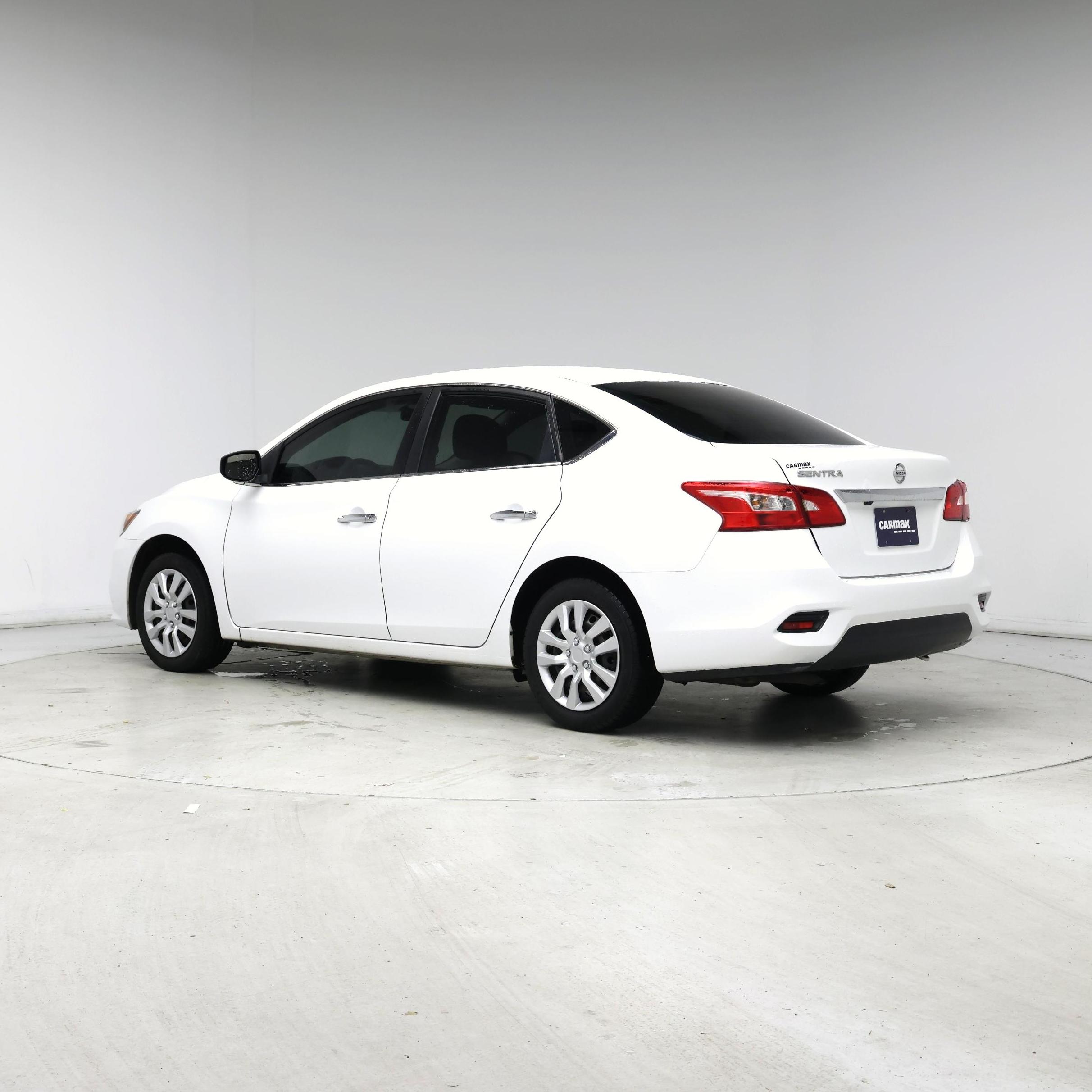 Thumbnail: 2018 Nissan Sentra - 2