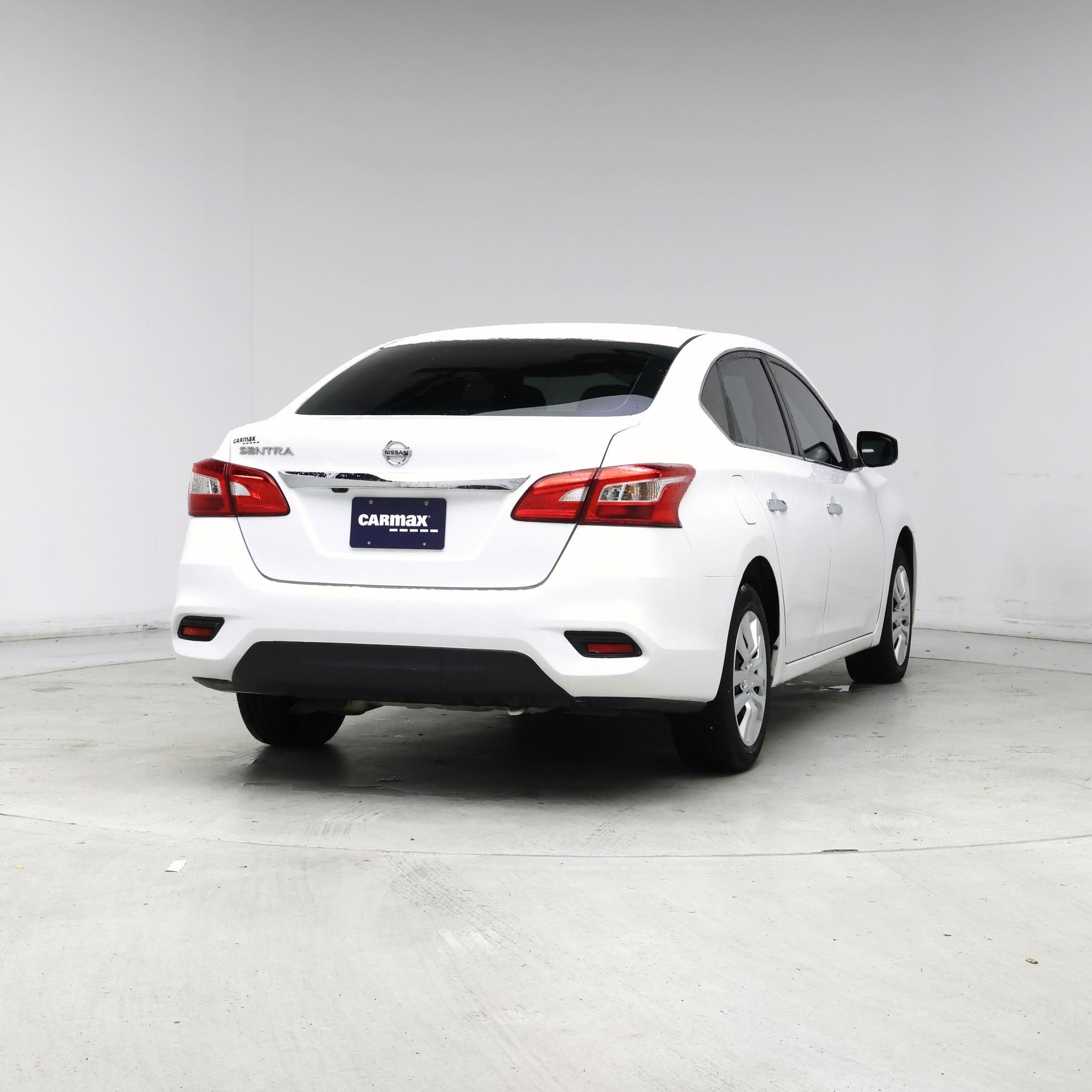 Thumbnail: 2018 Nissan Sentra - 8