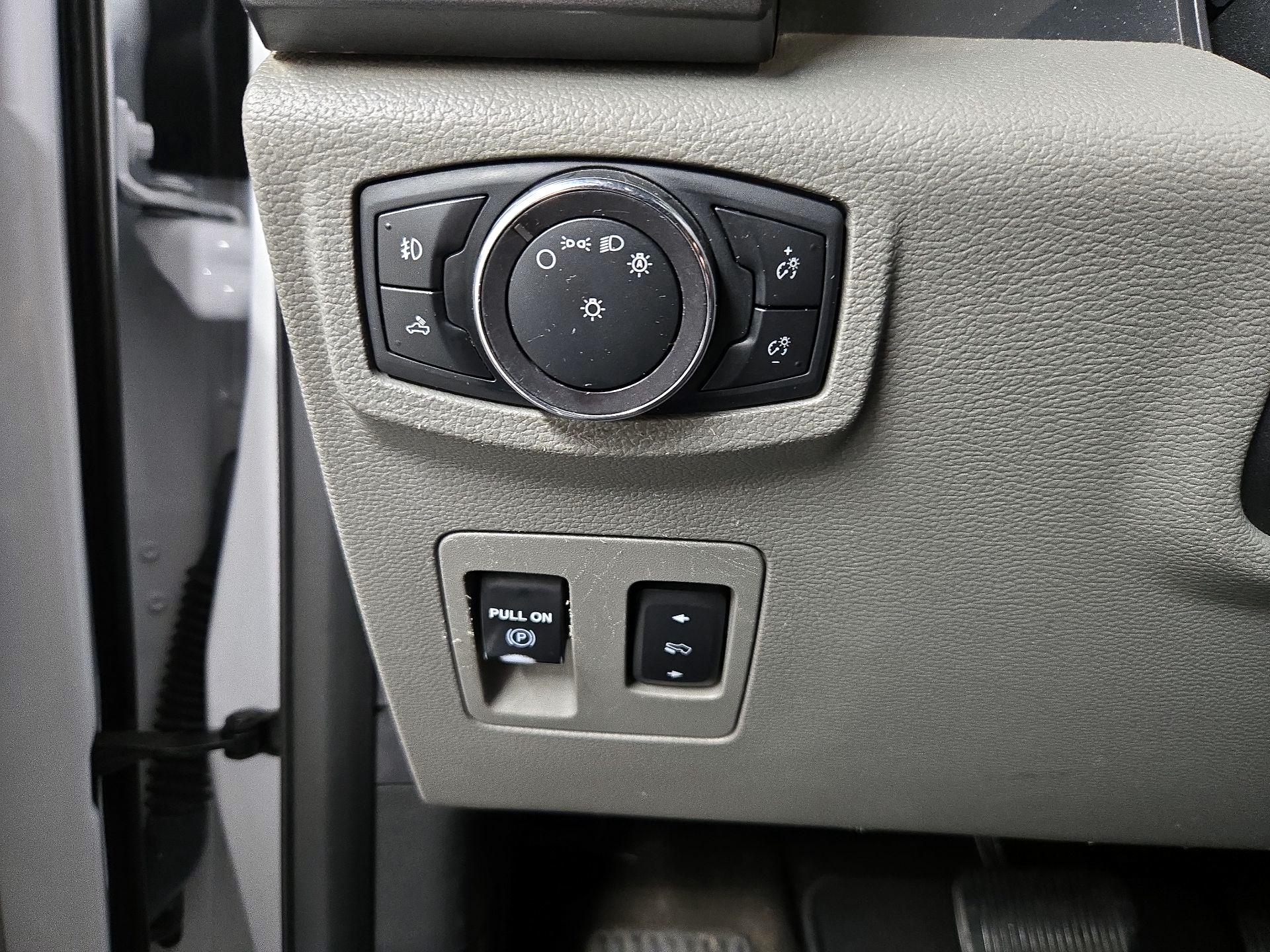 Thumbnail: 2018 Ford F-150 - 13