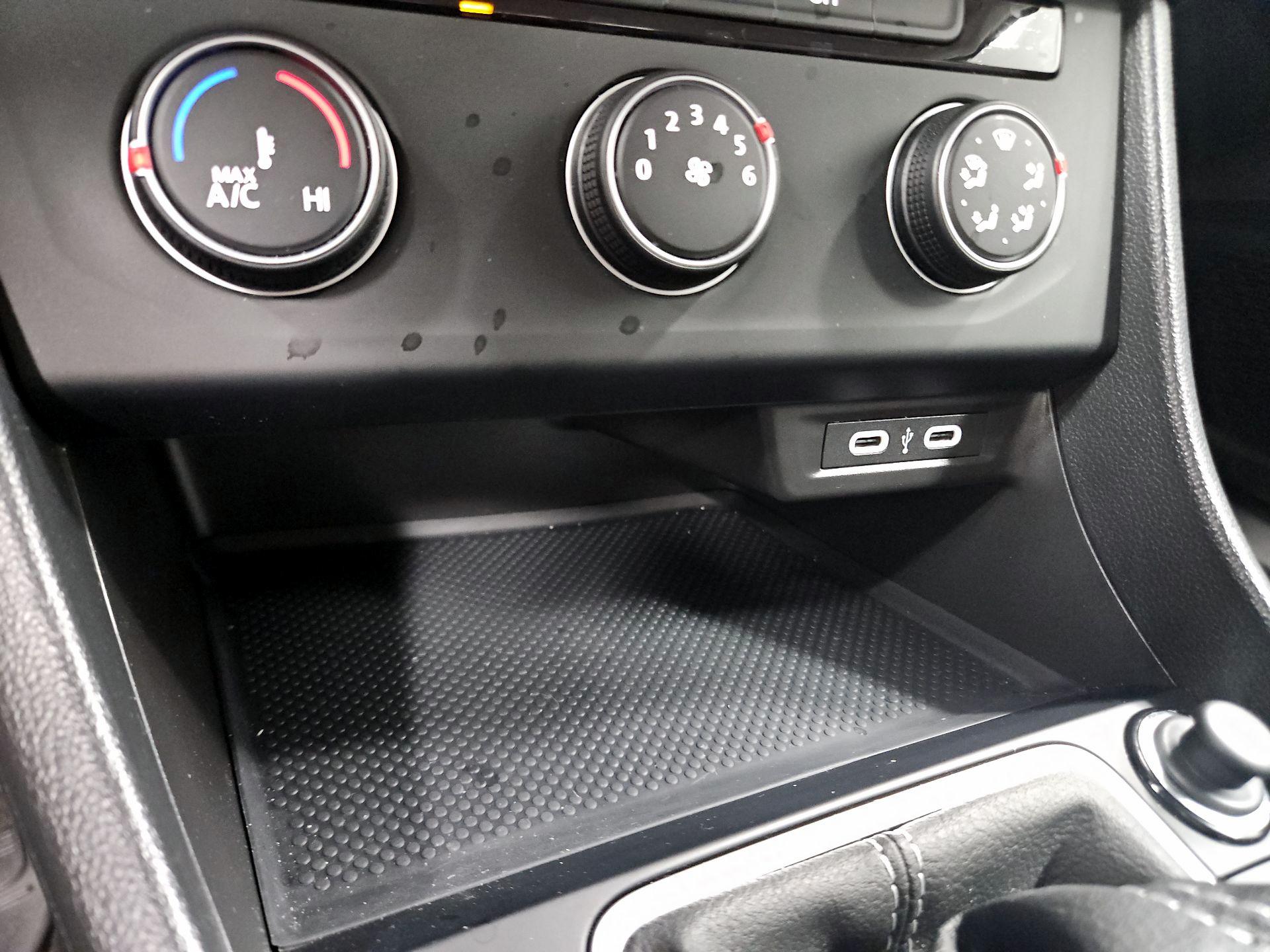 Thumbnail: 2024 Volkswagen Jetta - 18