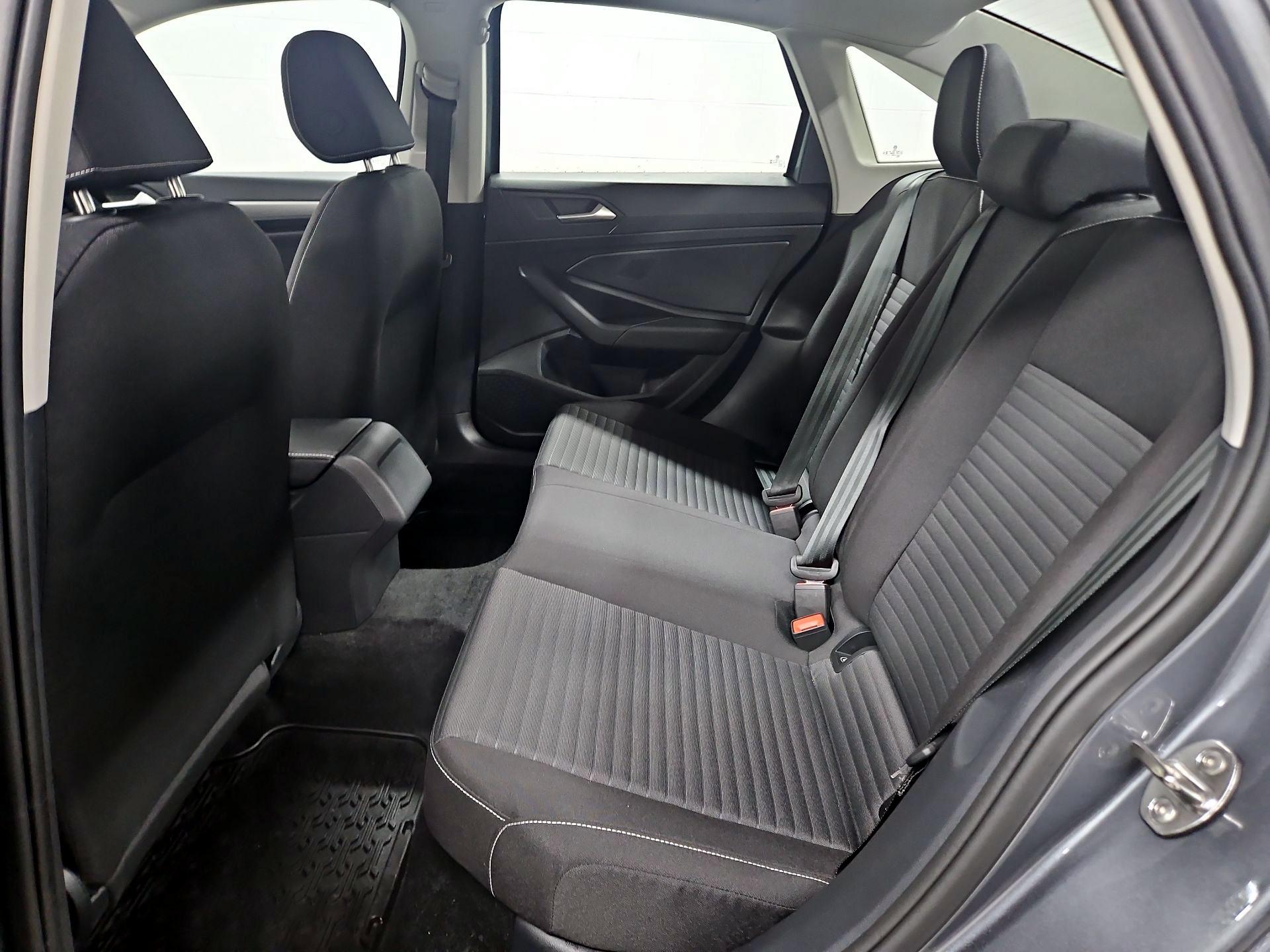 Thumbnail: 2024 Volkswagen Jetta - 19