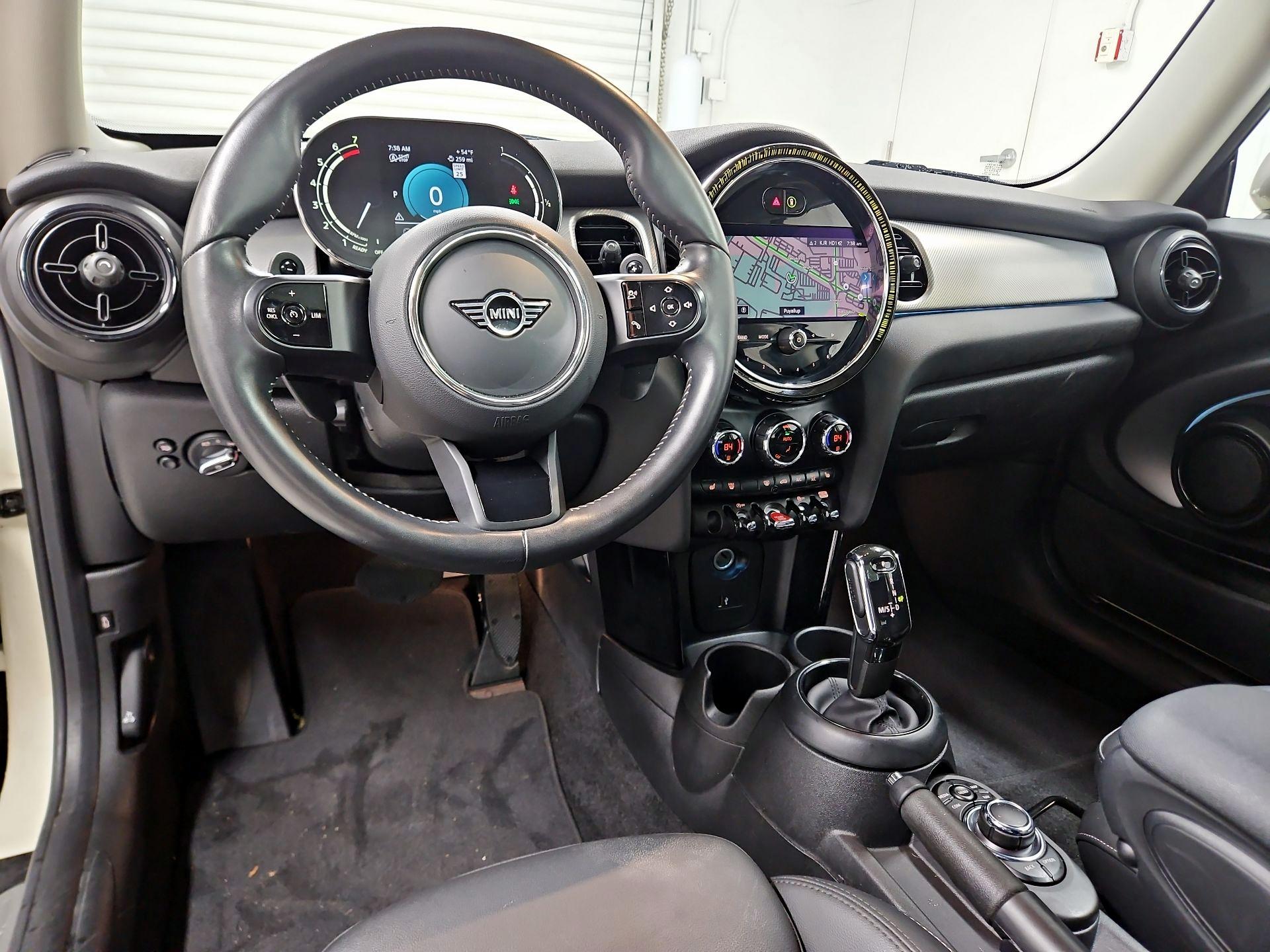 Thumbnail: 2022 MINI Cooper Hardtop - 9