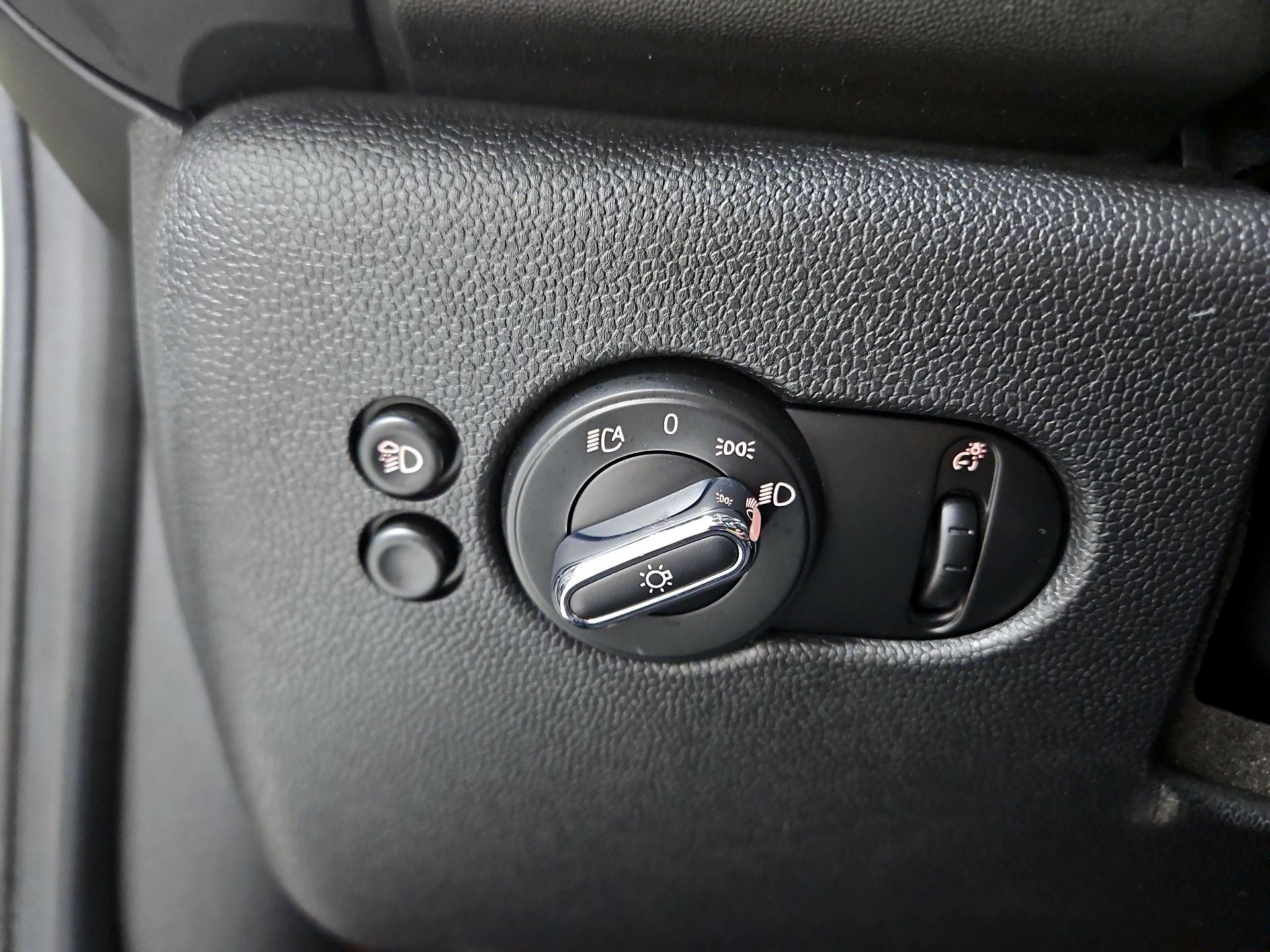 Thumbnail: 2022 MINI Cooper Hardtop - 13