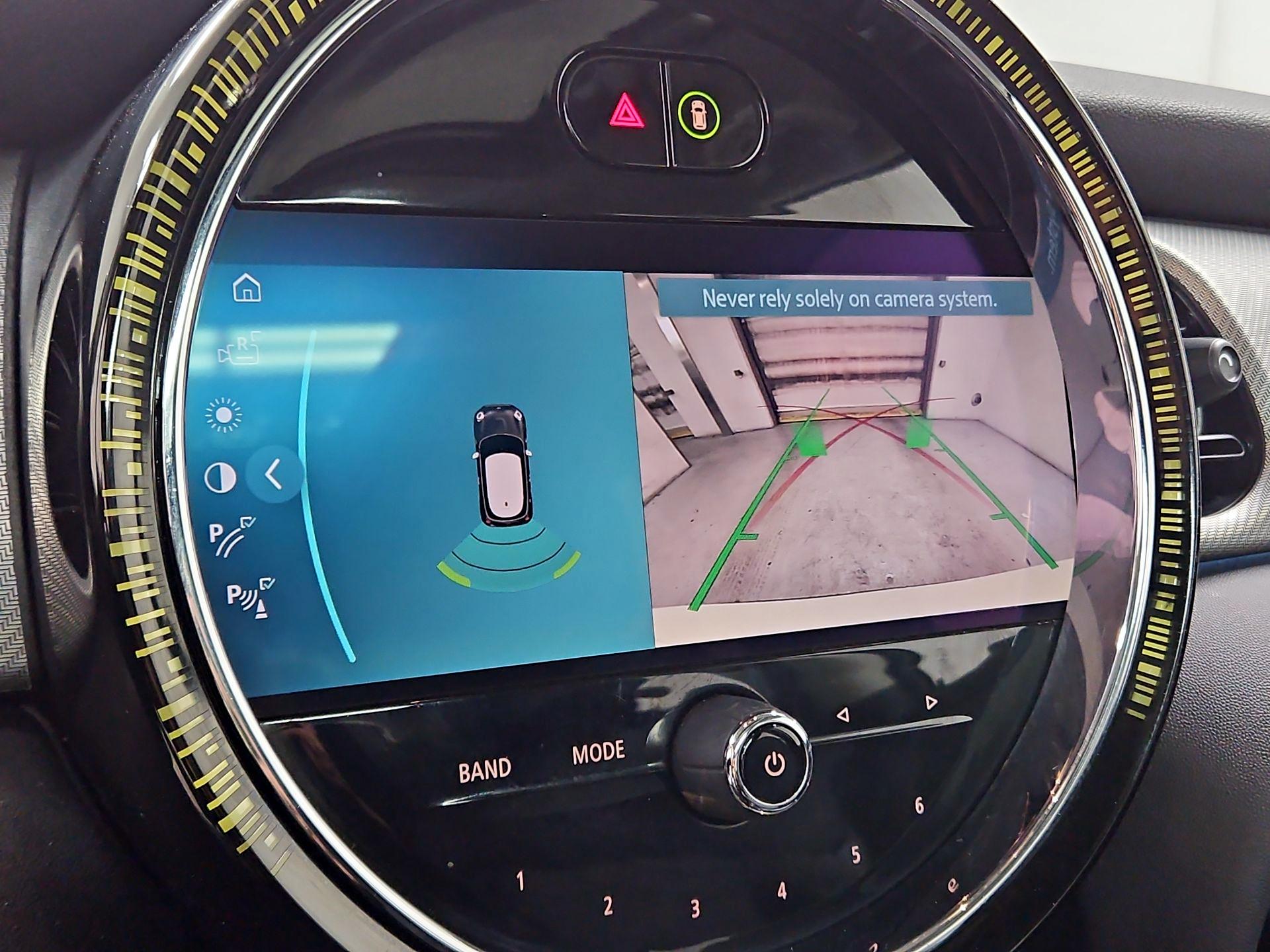 Thumbnail: 2022 MINI Cooper Hardtop - 15