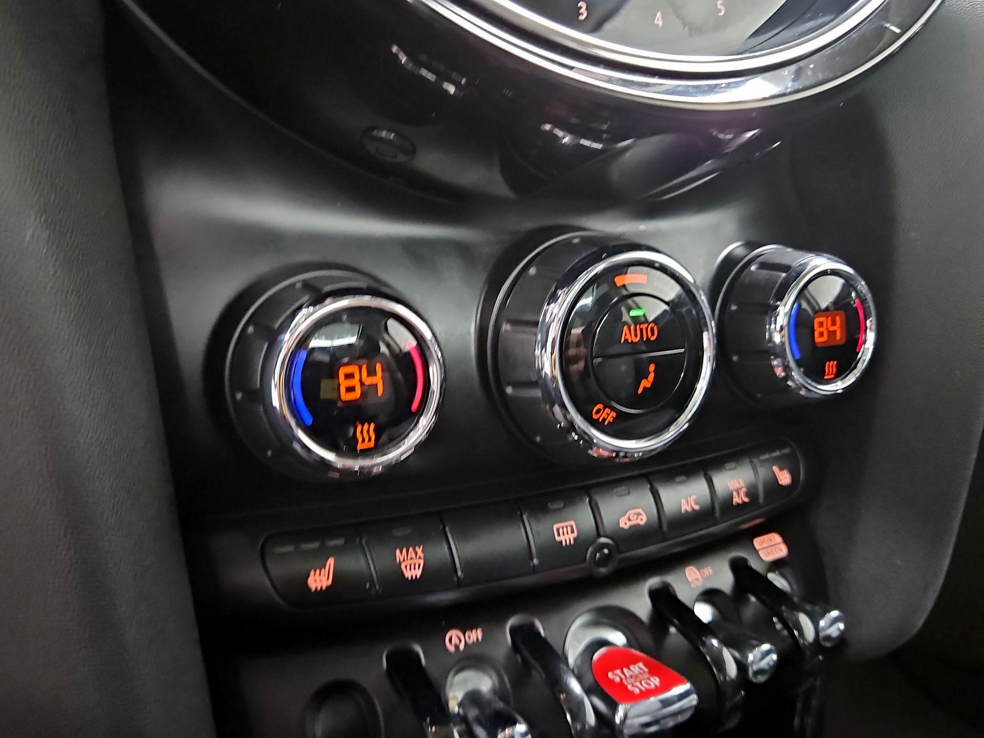 Thumbnail: 2022 MINI Cooper Hardtop - 17