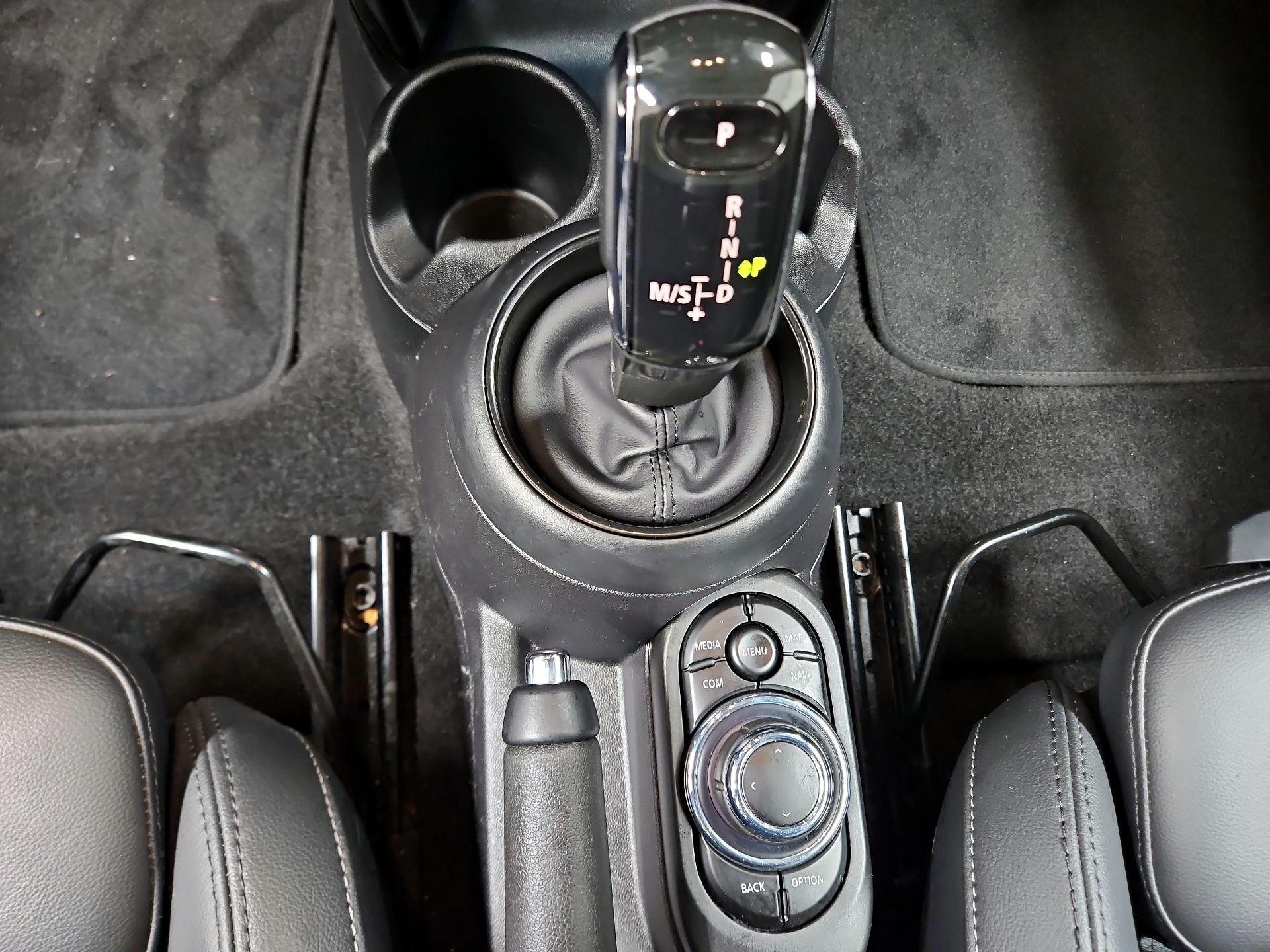 Thumbnail: 2022 MINI Cooper Hardtop - 18