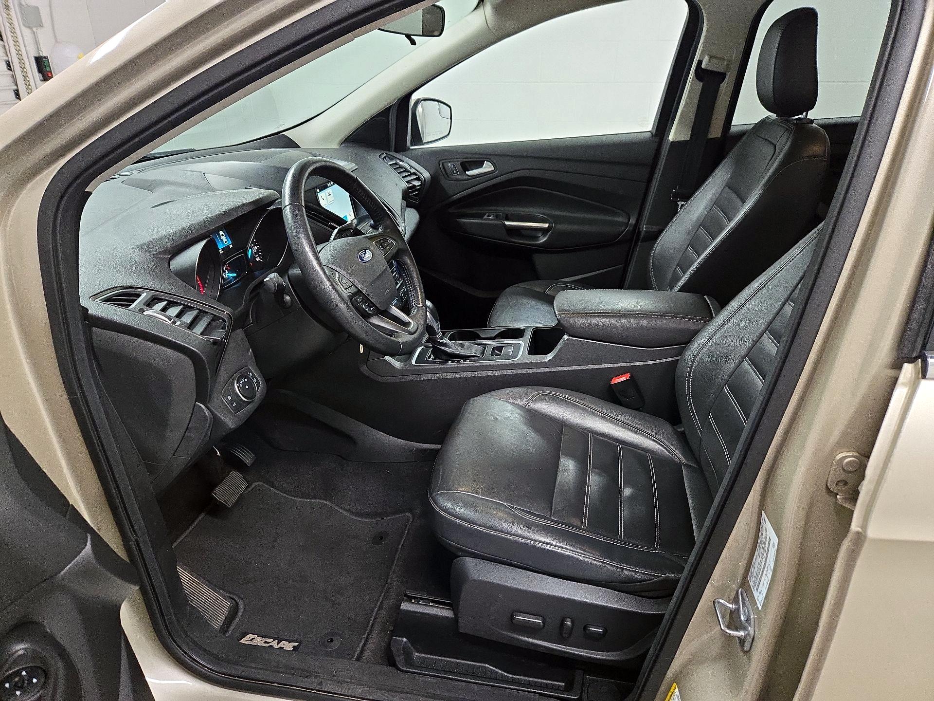 Thumbnail: 2018 Ford Escape - 11