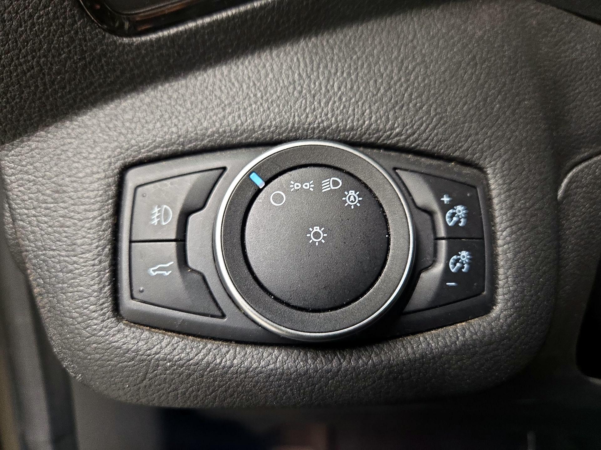 Thumbnail: 2018 Ford Escape - 13