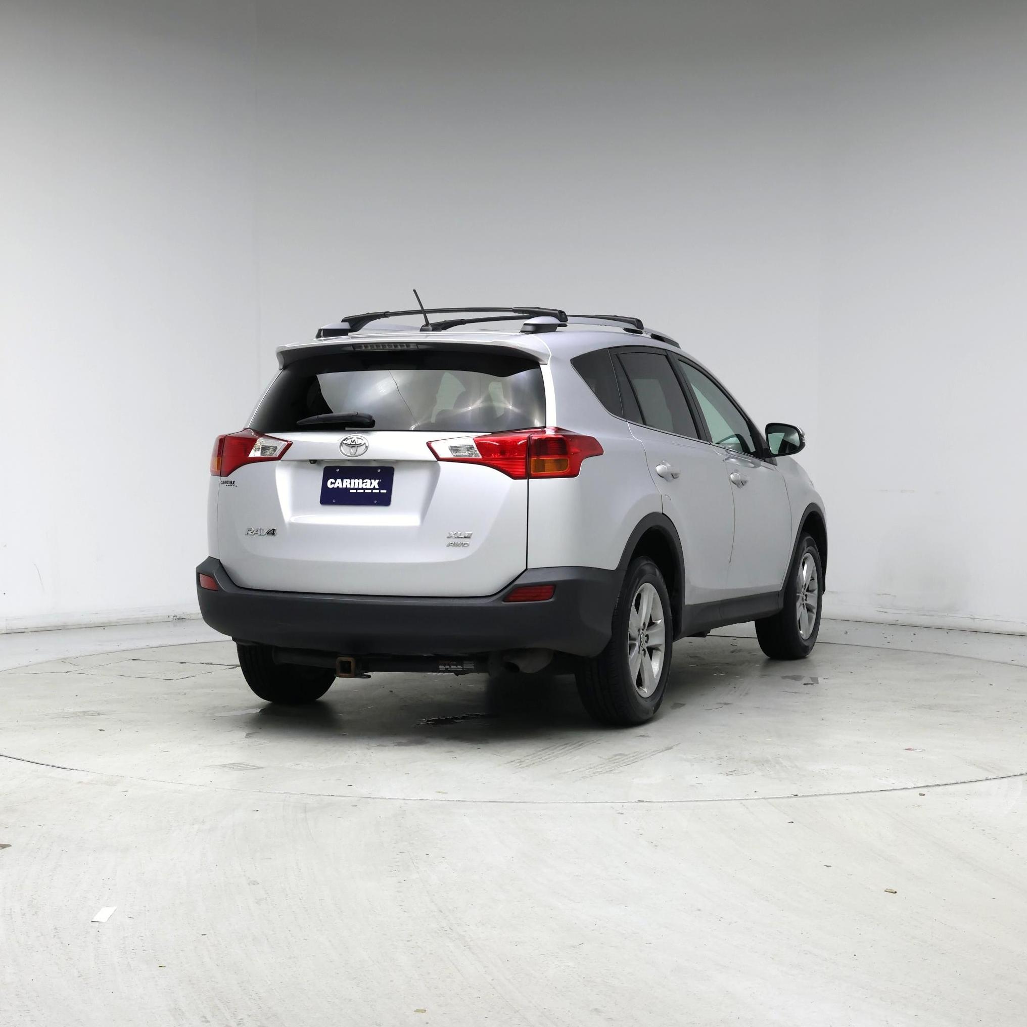Thumbnail: 2015 Toyota RAV4 - 8