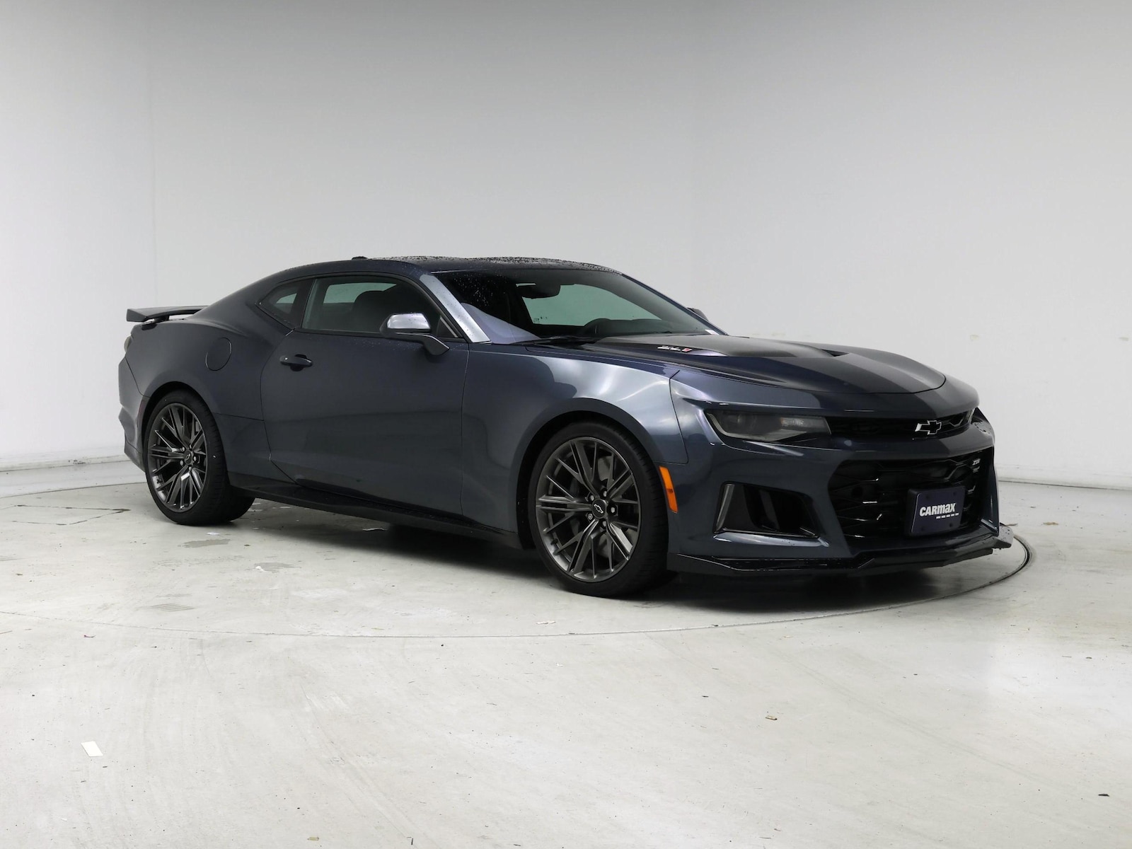 2022 Chevrolet Camaro ZL1 - Photo 2