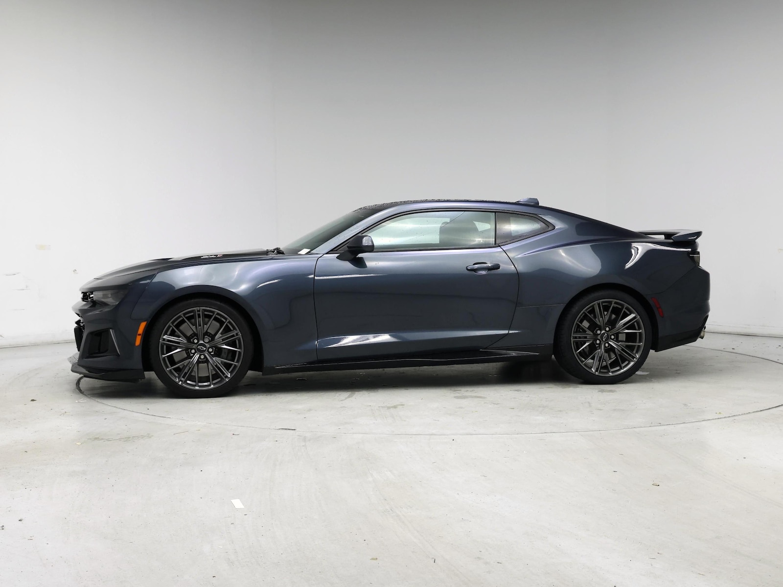 2022 Chevrolet Camaro ZL1 - Photo 4