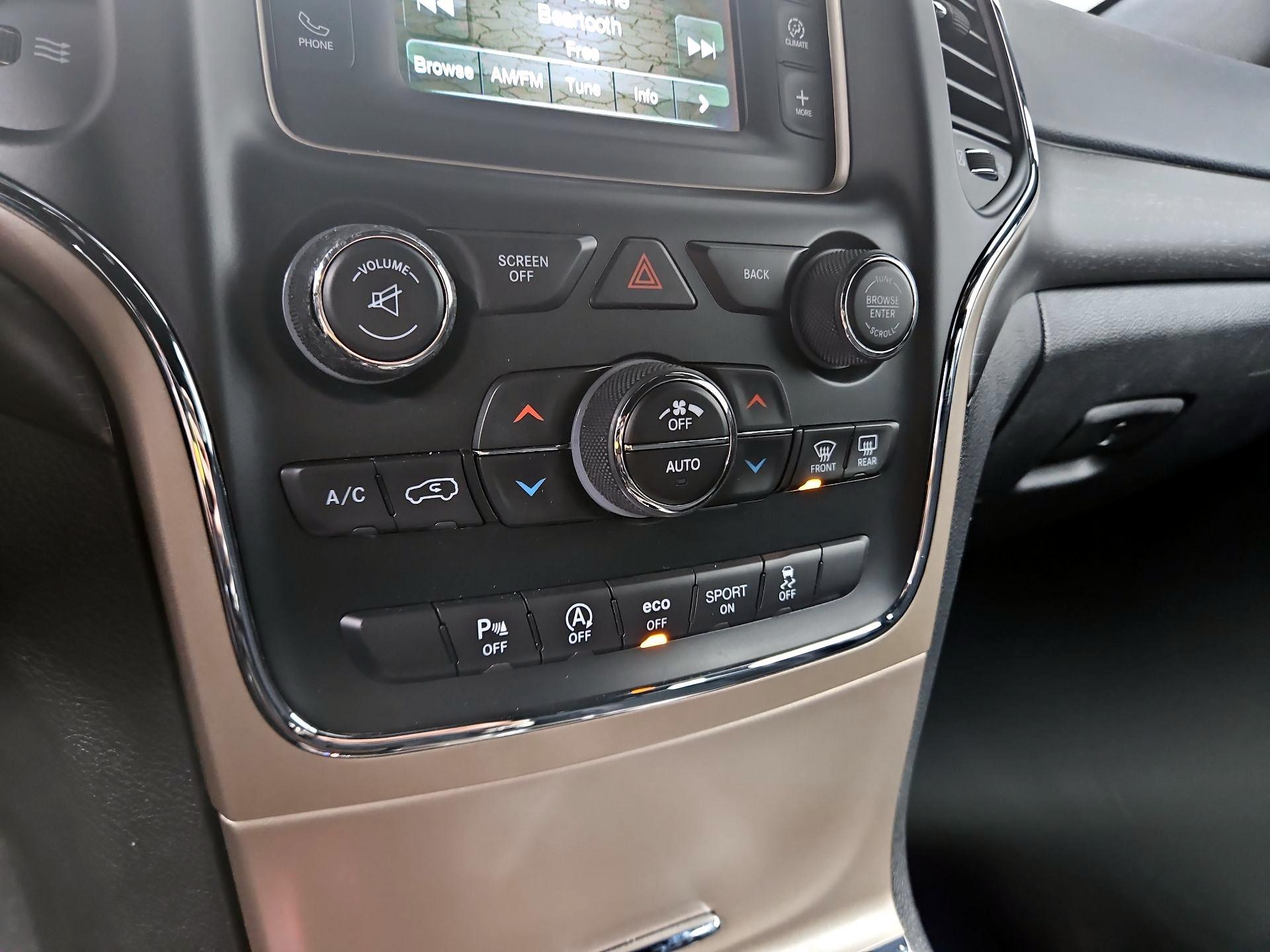 Thumbnail: 2017 Jeep Grand Cherokee - 16