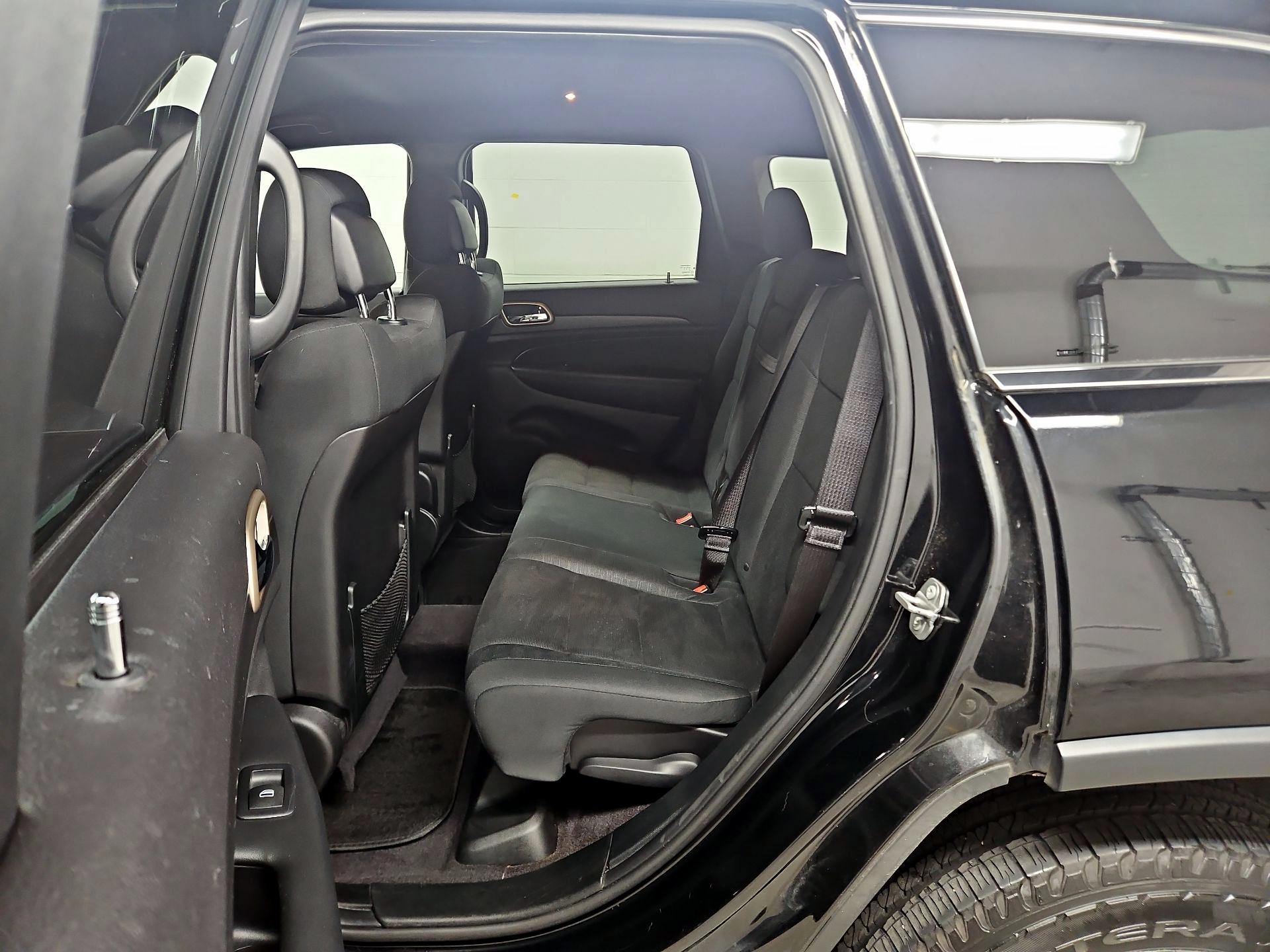 Thumbnail: 2017 Jeep Grand Cherokee - 19