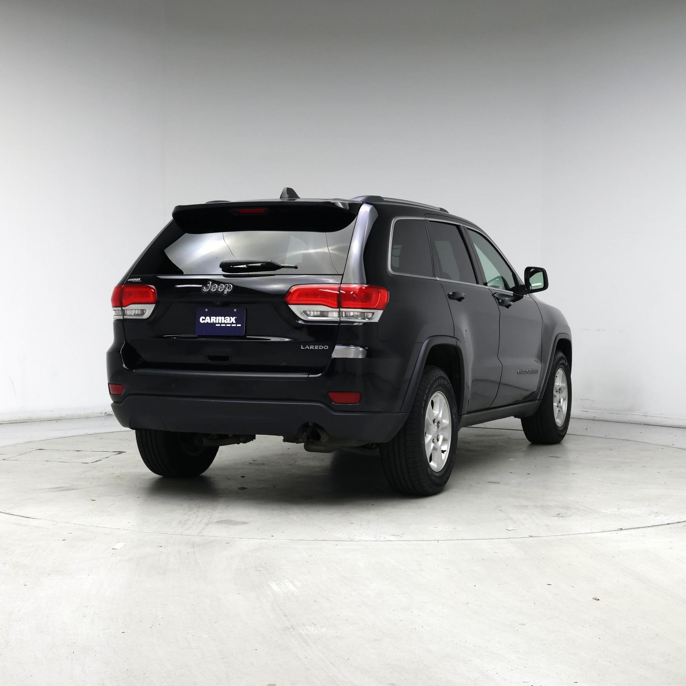 Thumbnail: 2017 Jeep Grand Cherokee - 8