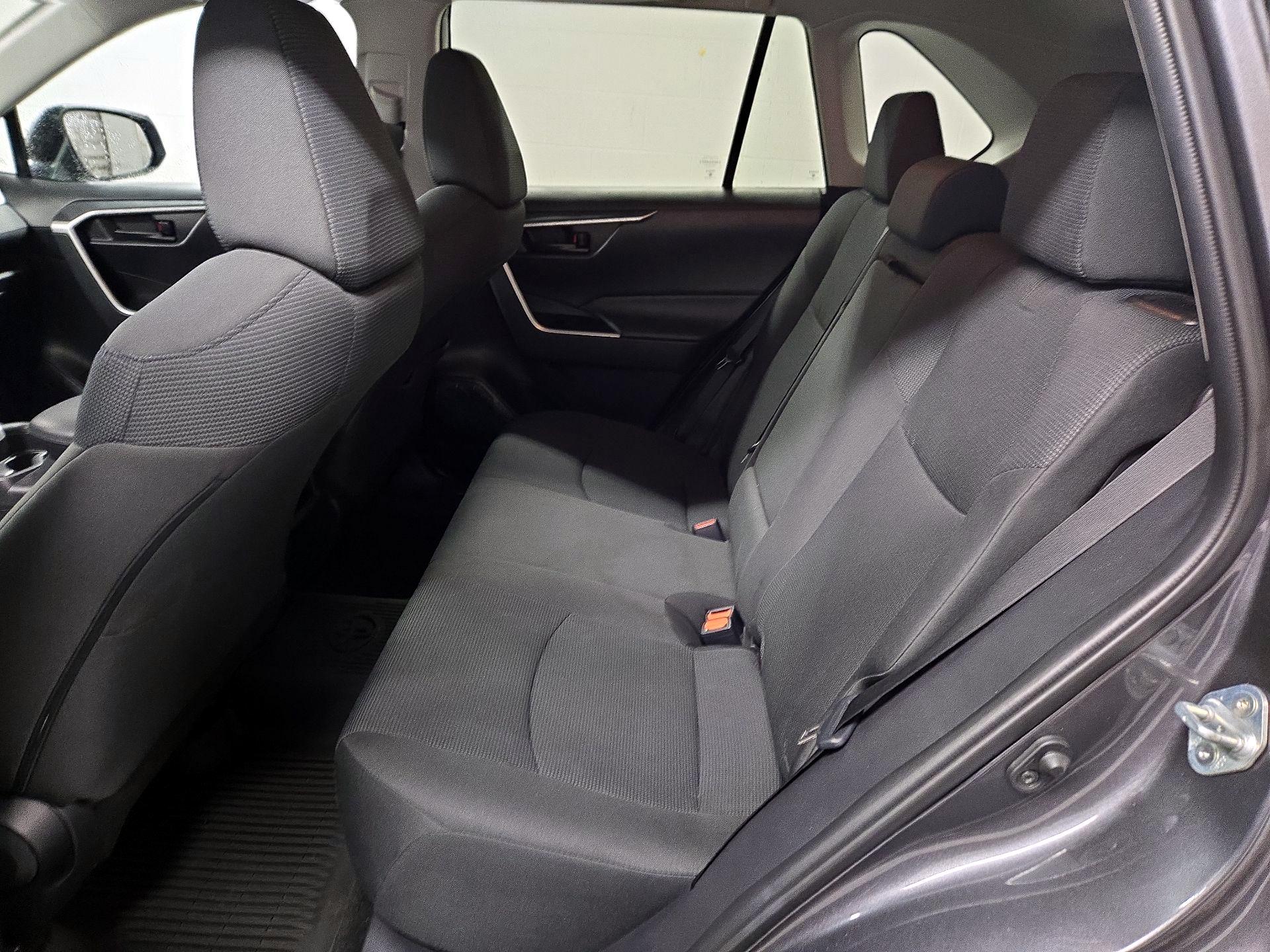 Thumbnail: 2021 Toyota RAV4 - 19