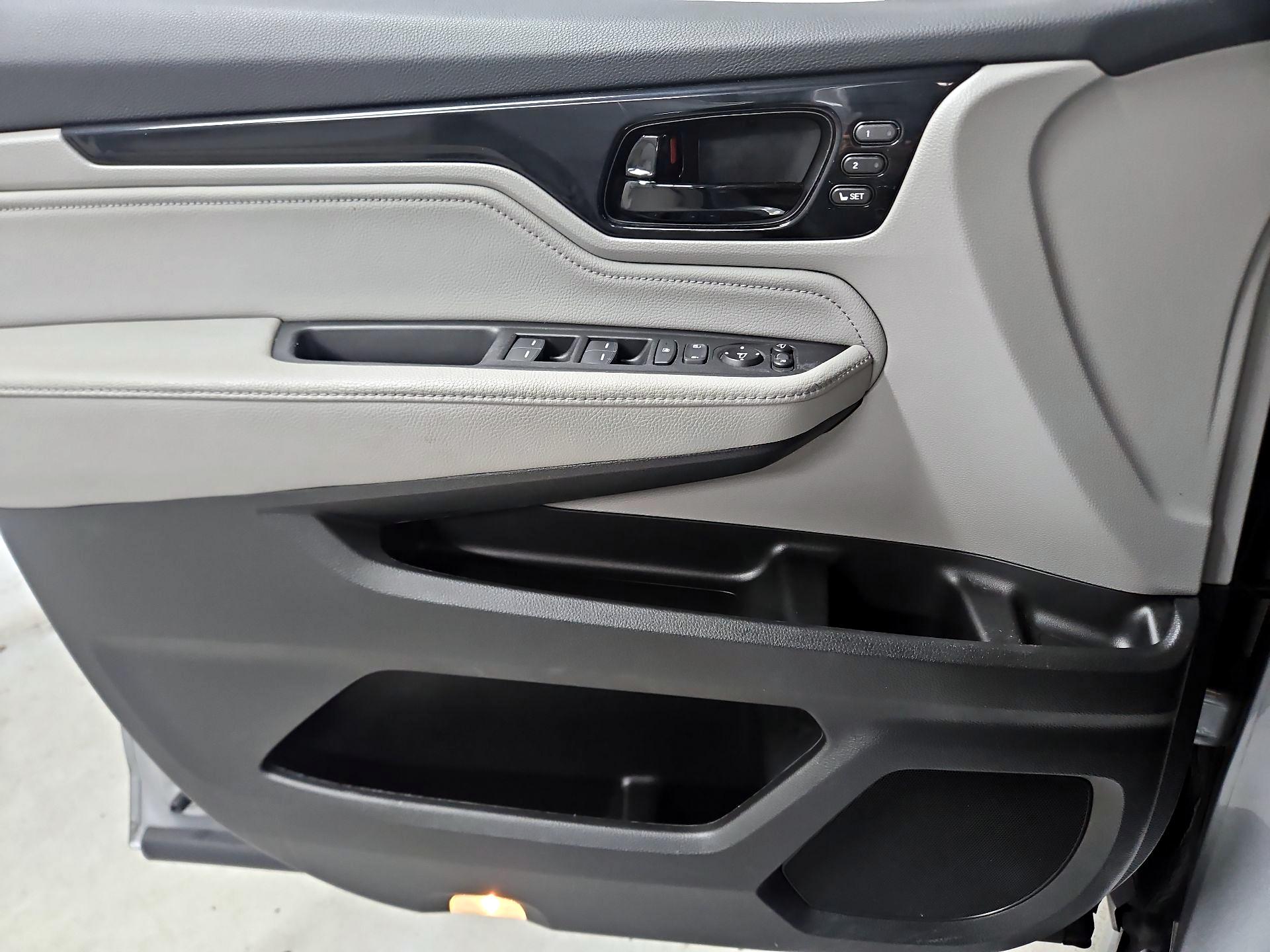 Thumbnail: 2019 Honda Odyssey - 12