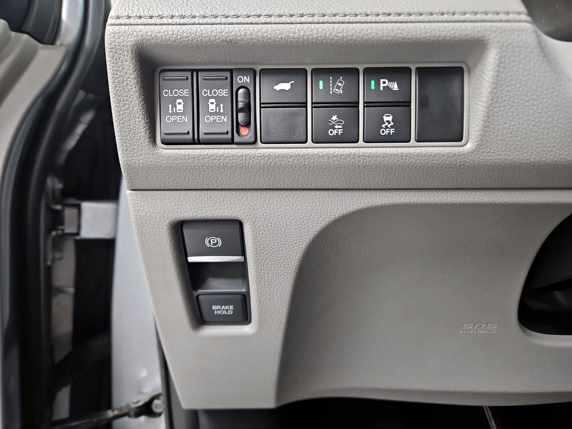 Thumbnail: 2019 Honda Odyssey - 13