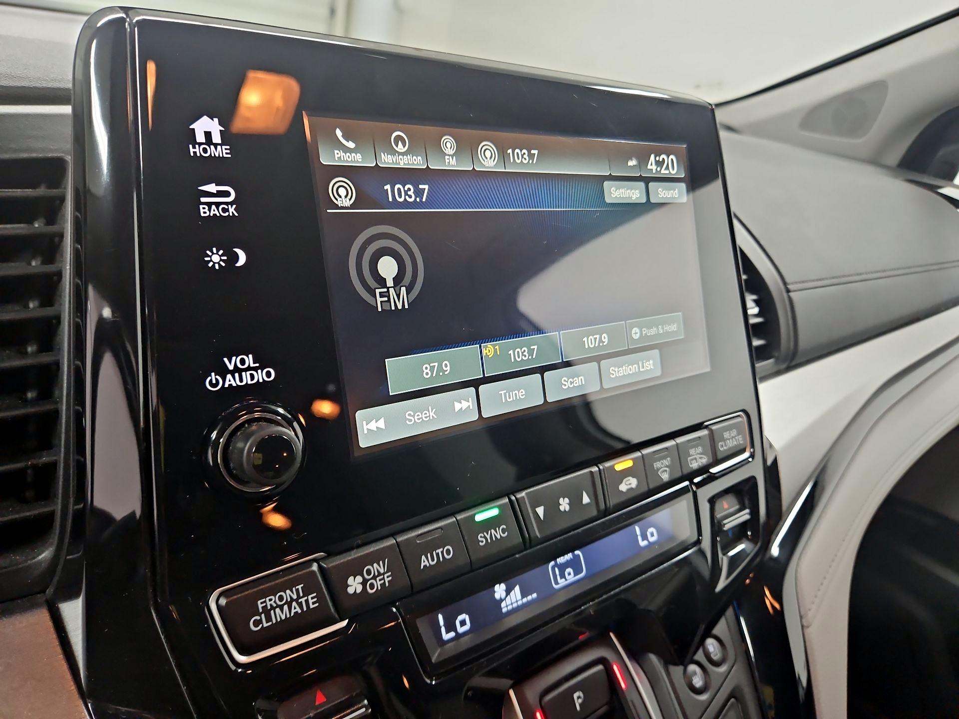 Thumbnail: 2019 Honda Odyssey - 16
