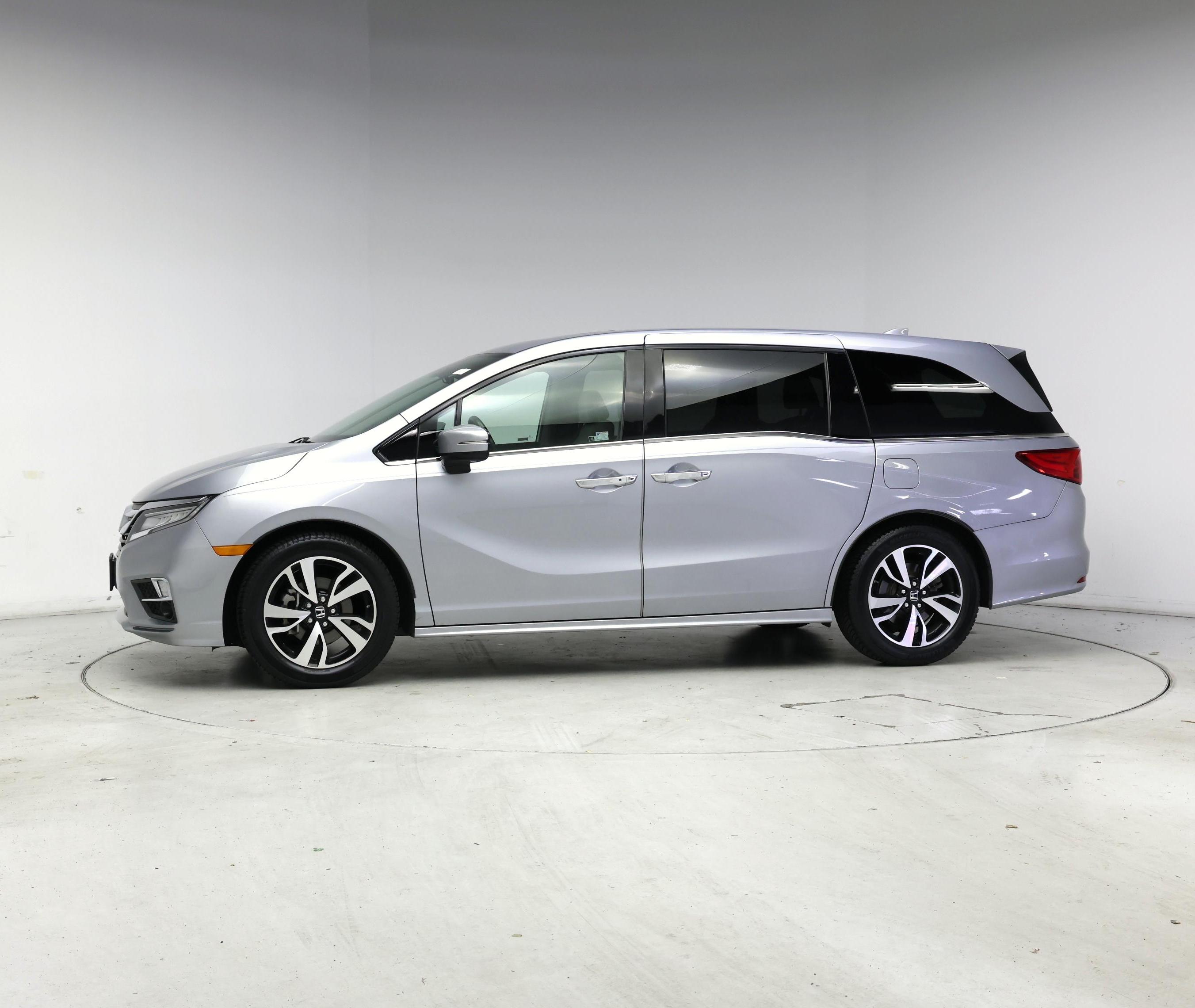 Thumbnail: 2019 Honda Odyssey - 3