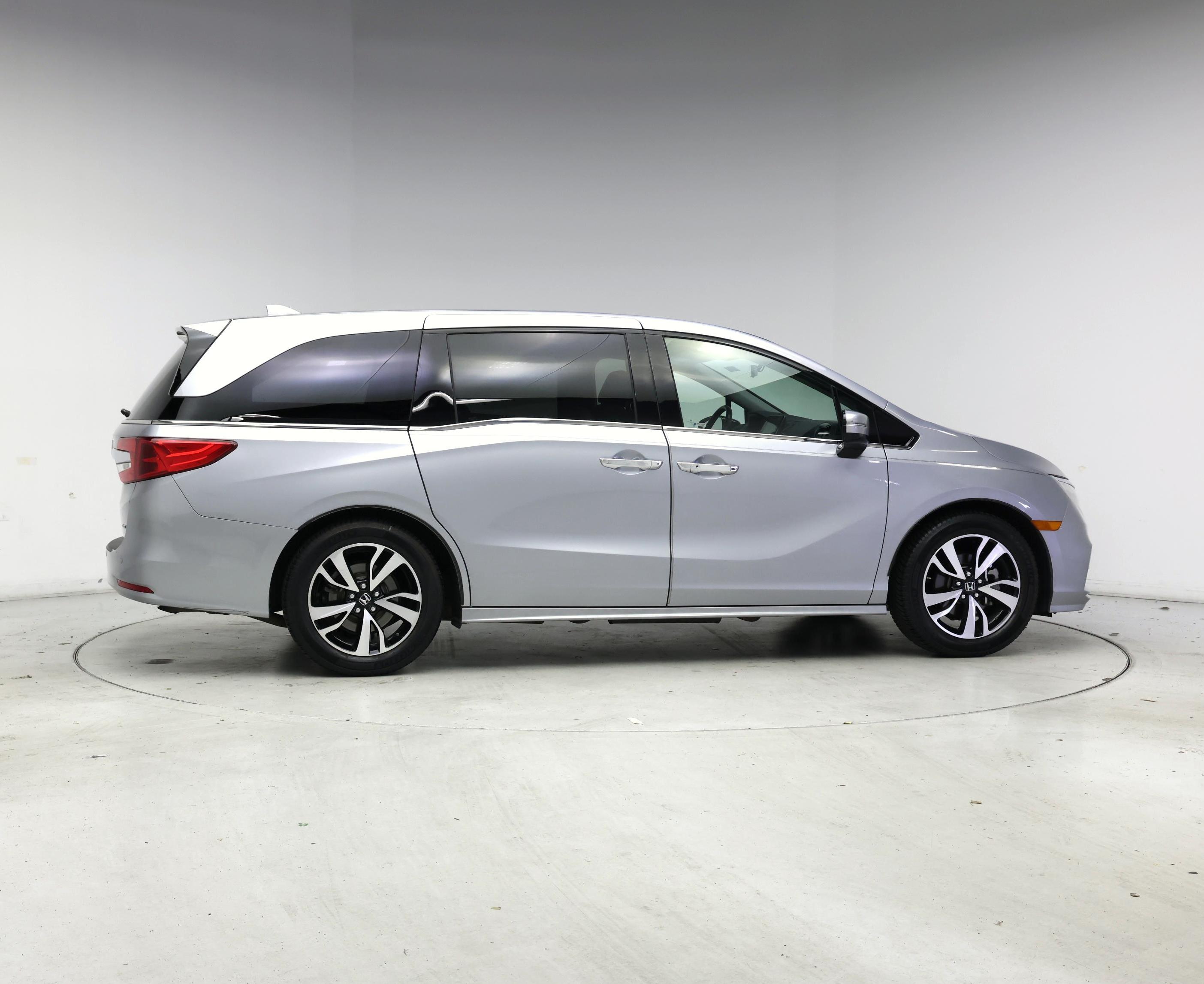 Thumbnail: 2019 Honda Odyssey - 7