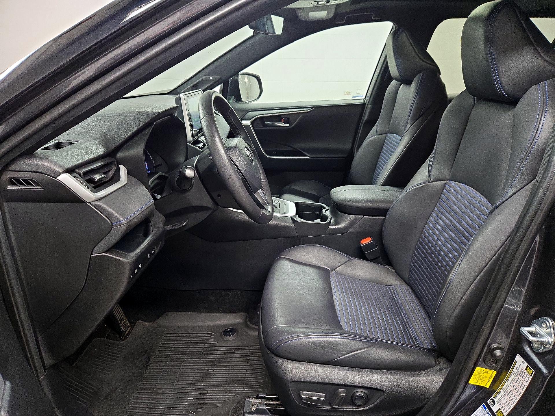 Thumbnail: 2021 Toyota RAV4 - 11