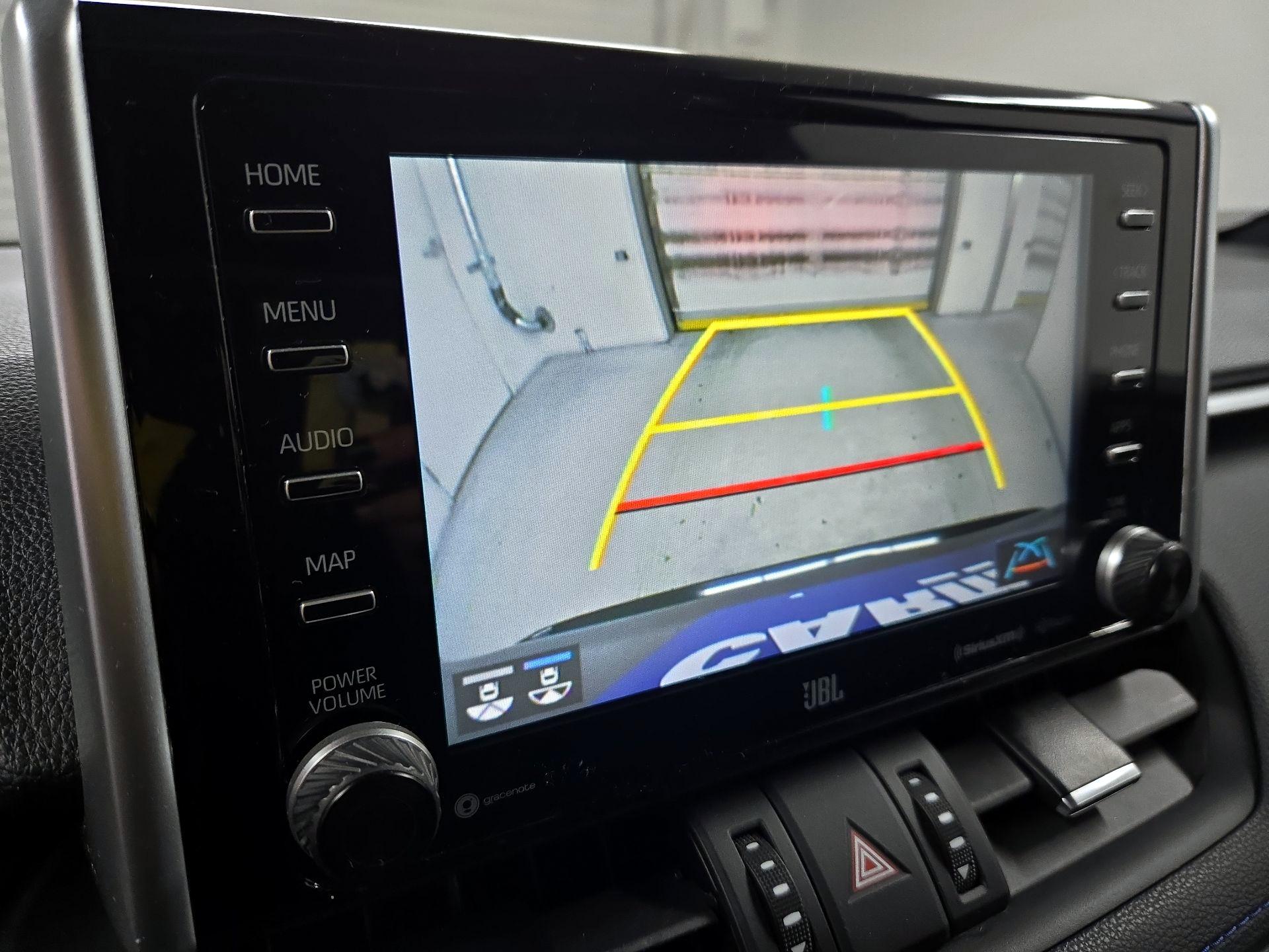 Thumbnail: 2021 Toyota RAV4 - 15