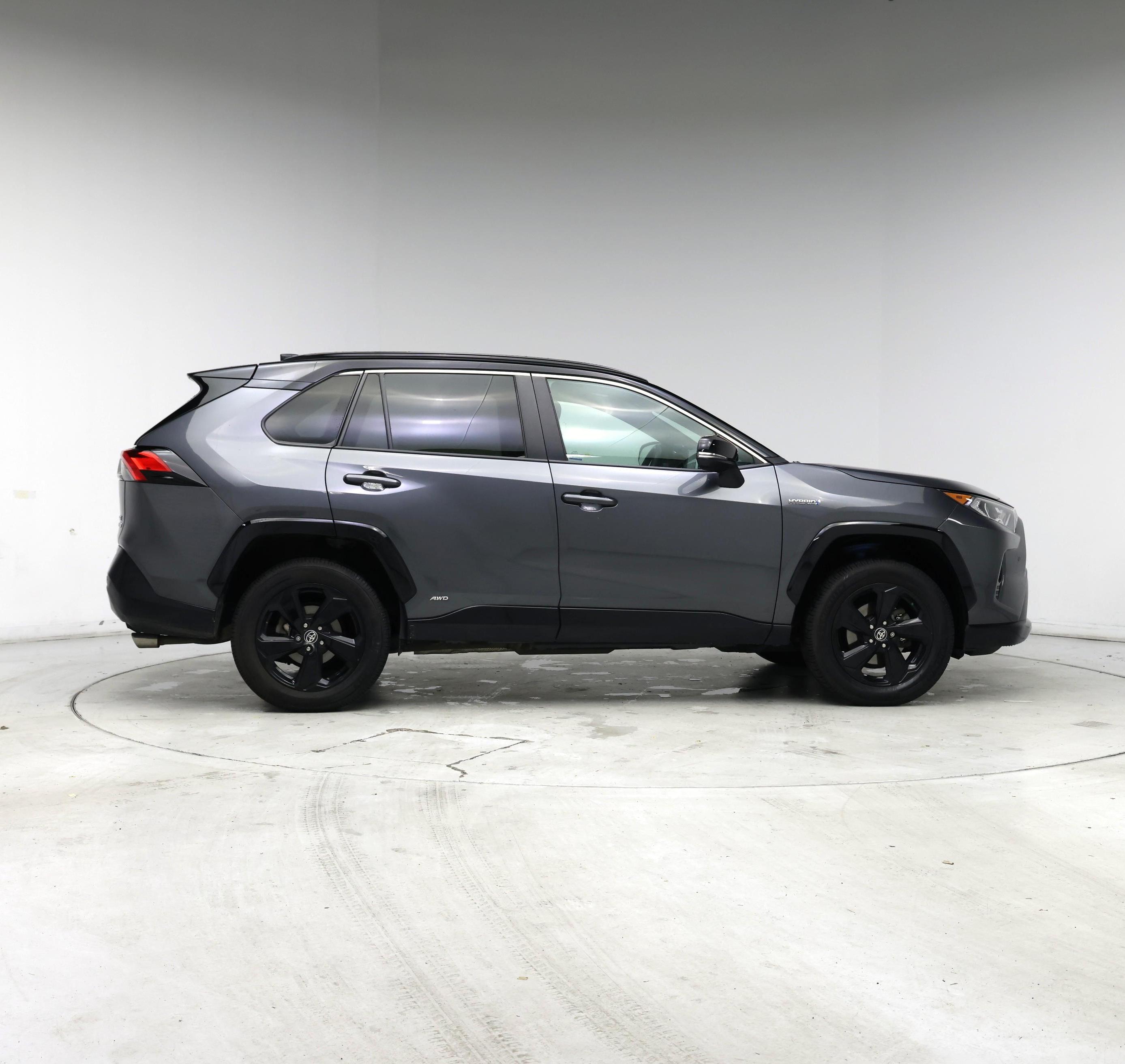 Thumbnail: 2021 Toyota RAV4 - 7