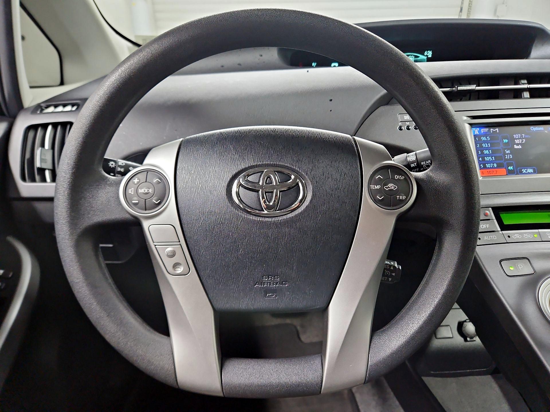 Thumbnail: 2015 Toyota Prius - 10