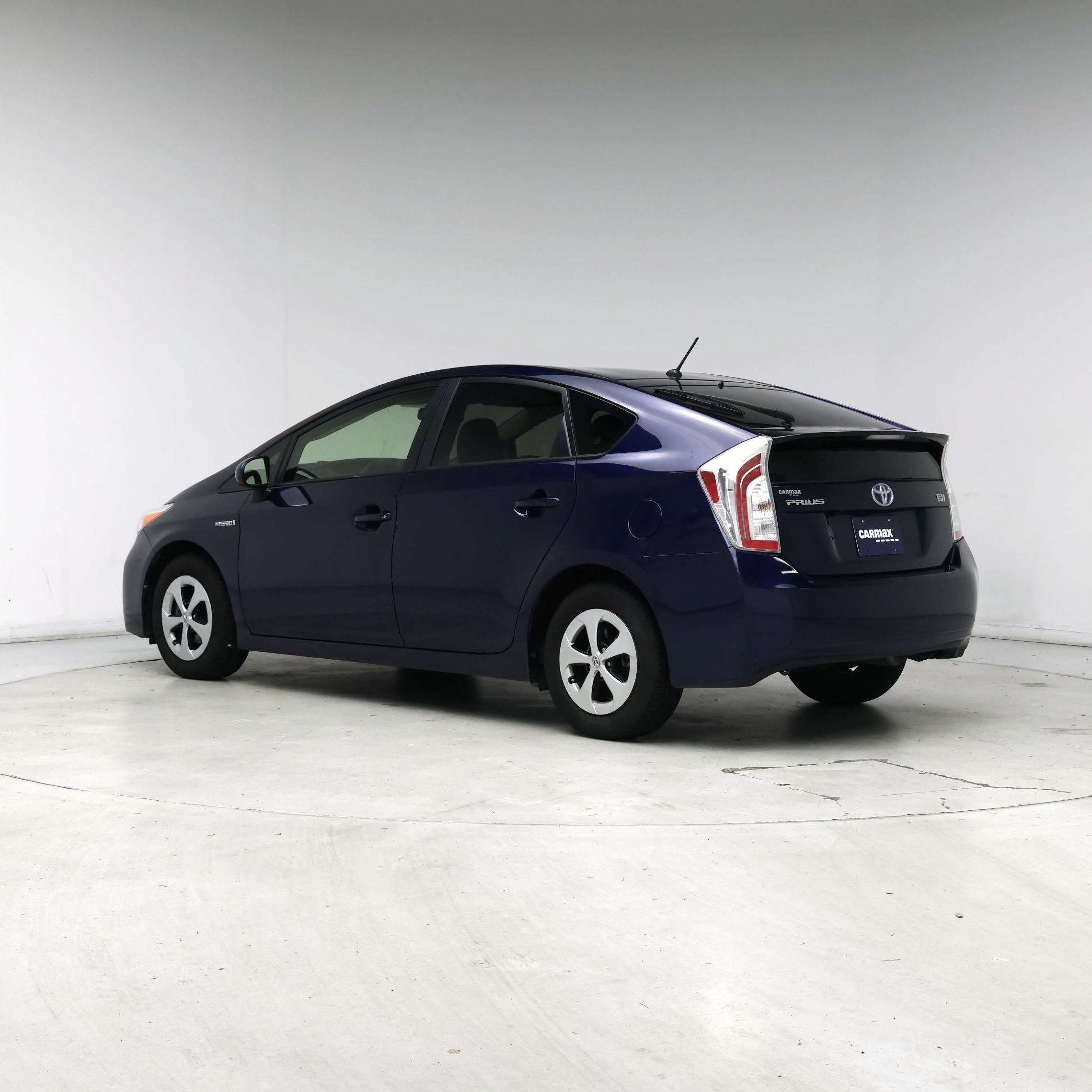 Thumbnail: 2015 Toyota Prius - 2