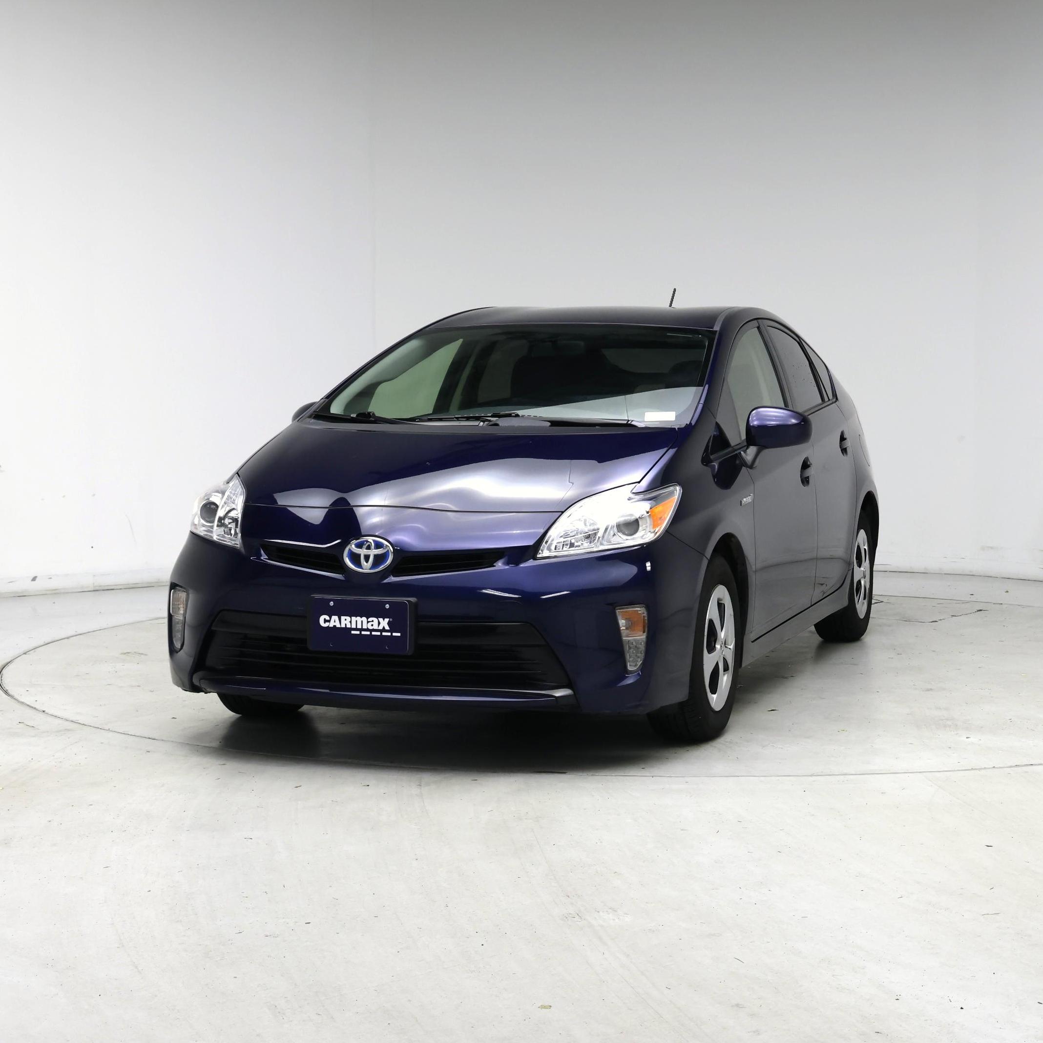 Thumbnail: 2015 Toyota Prius - 4