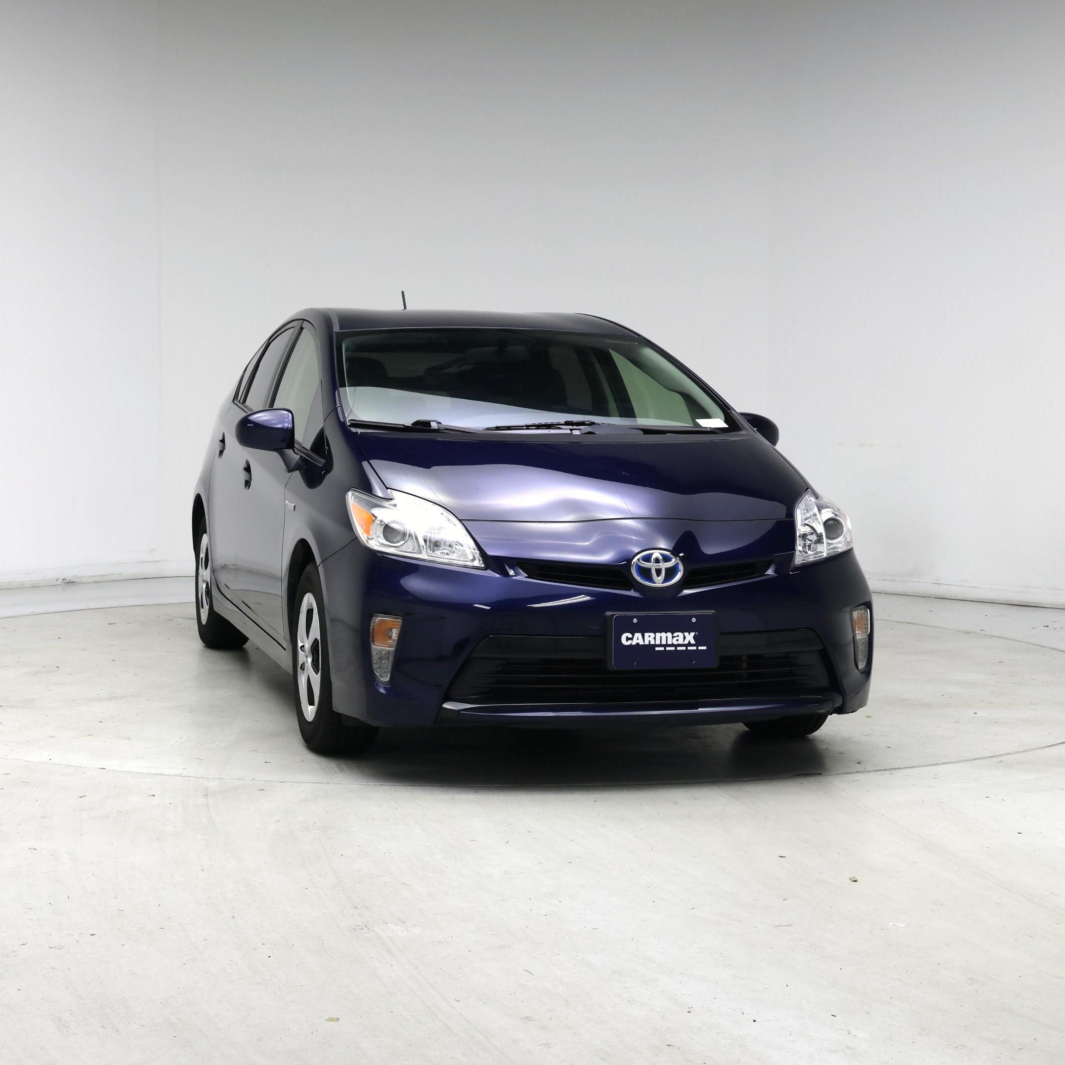Thumbnail: 2015 Toyota Prius - 5