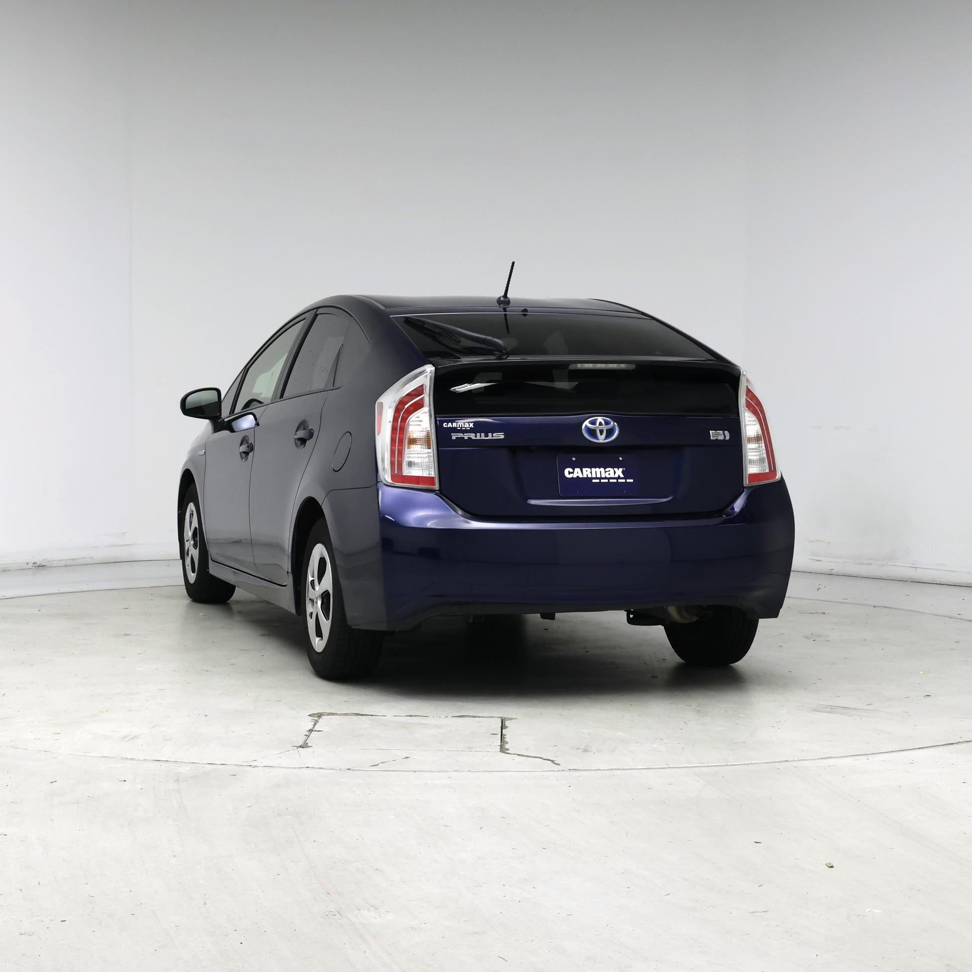 Thumbnail: 2015 Toyota Prius - 6