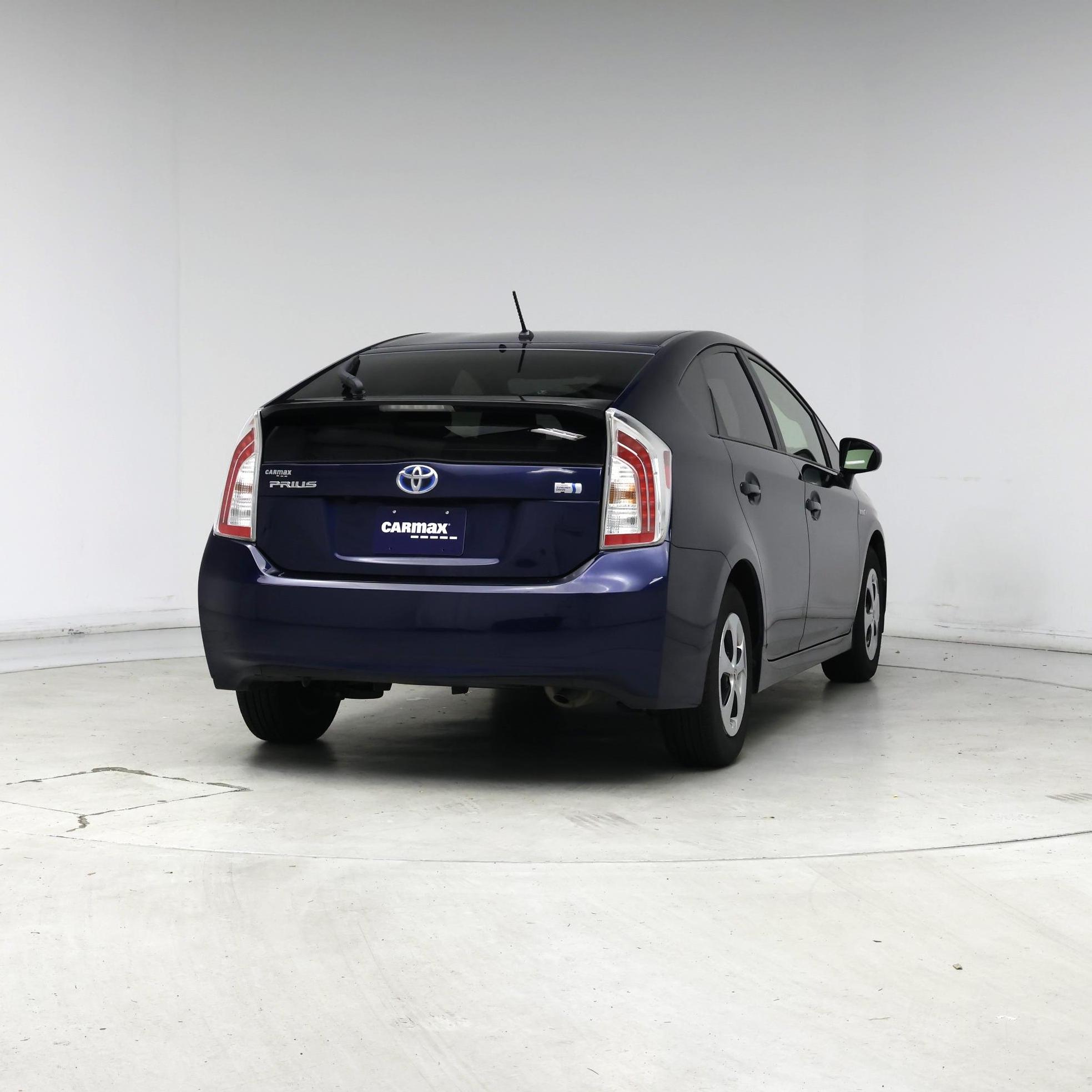 Thumbnail: 2015 Toyota Prius - 8